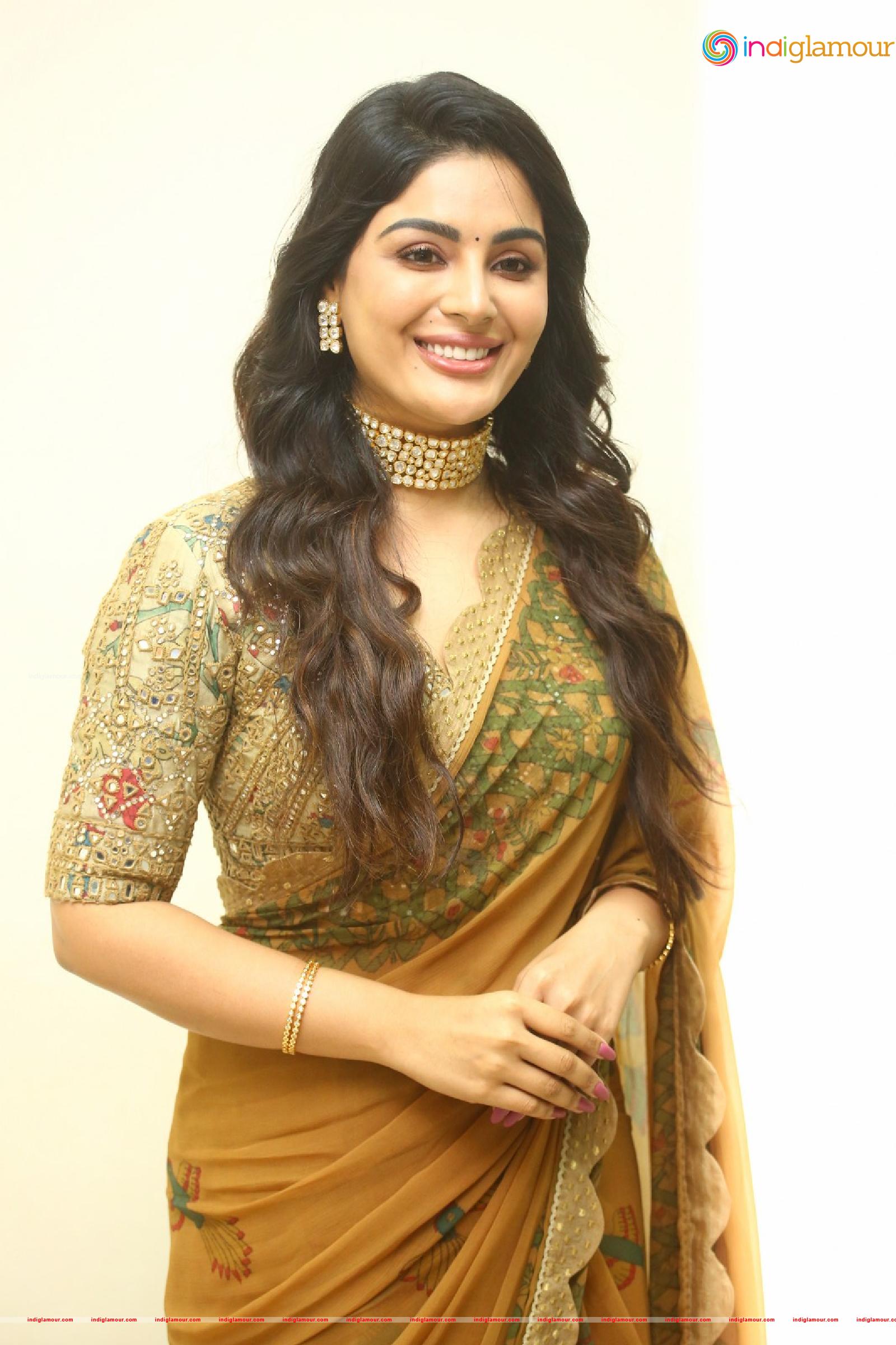 Samyuktha Menon Actress hd photo