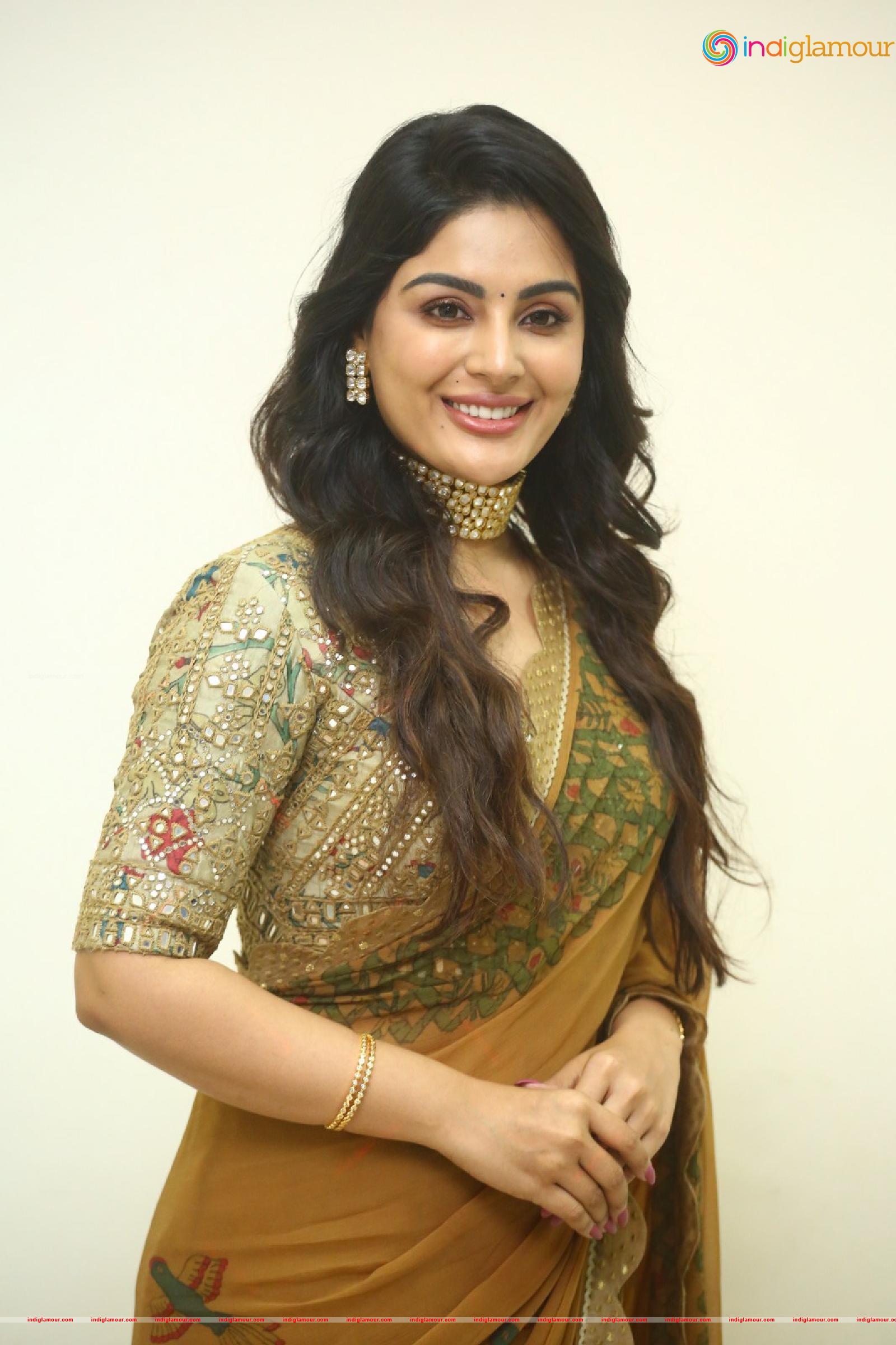 Samyuktha Menon Actress hd photo