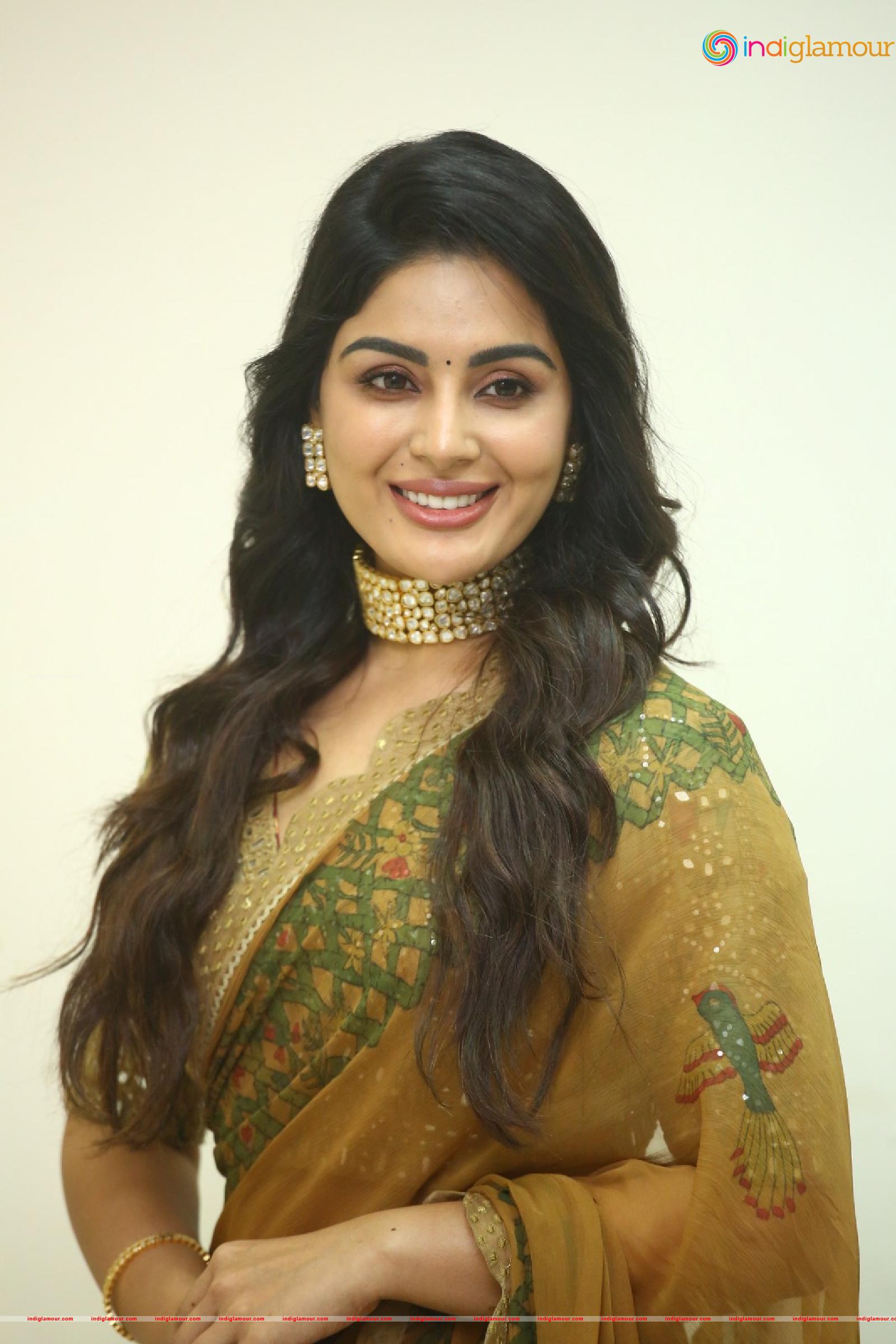 Samyuktha Menon Actress hd photo