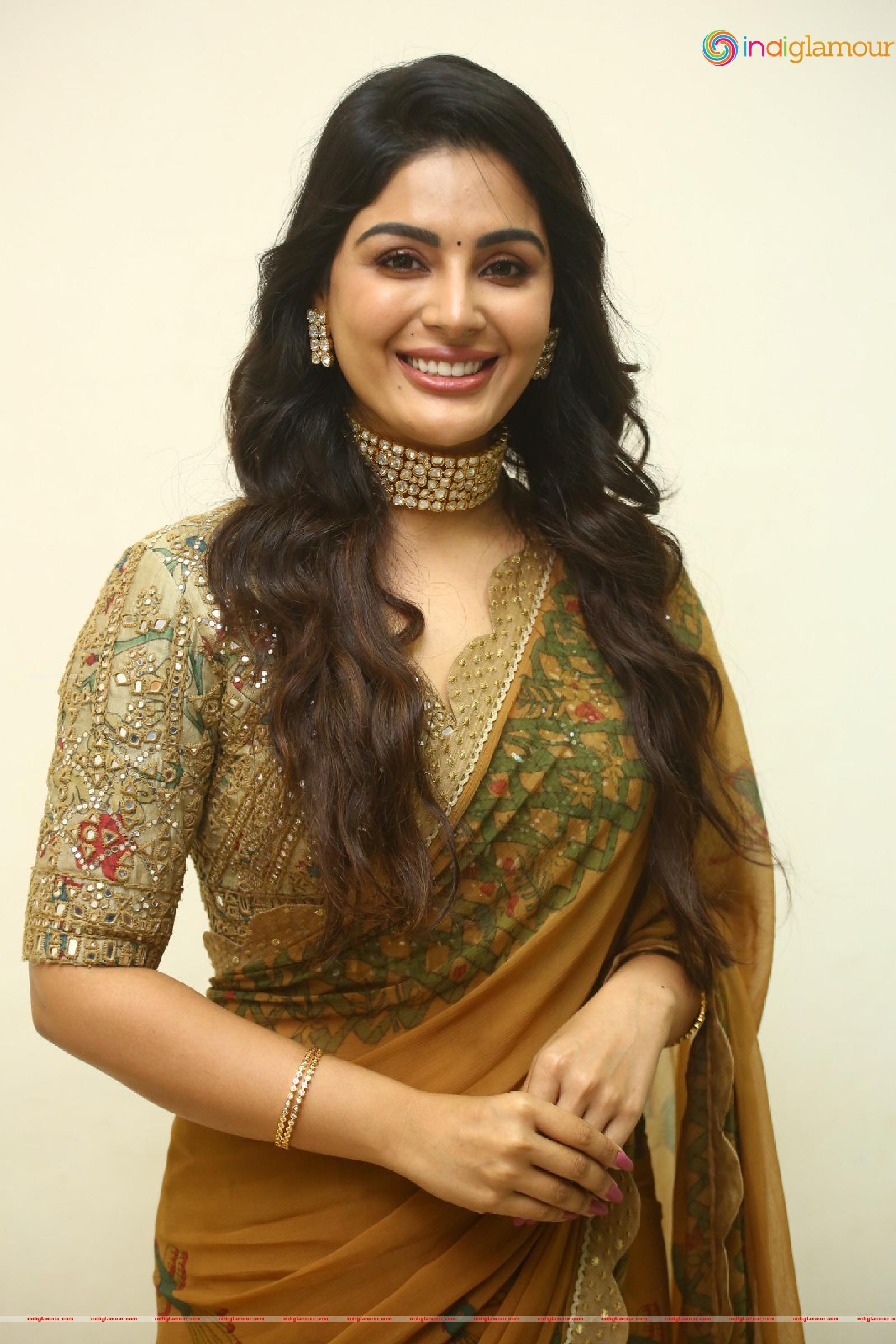 Samyuktha Menon Actress hd photo