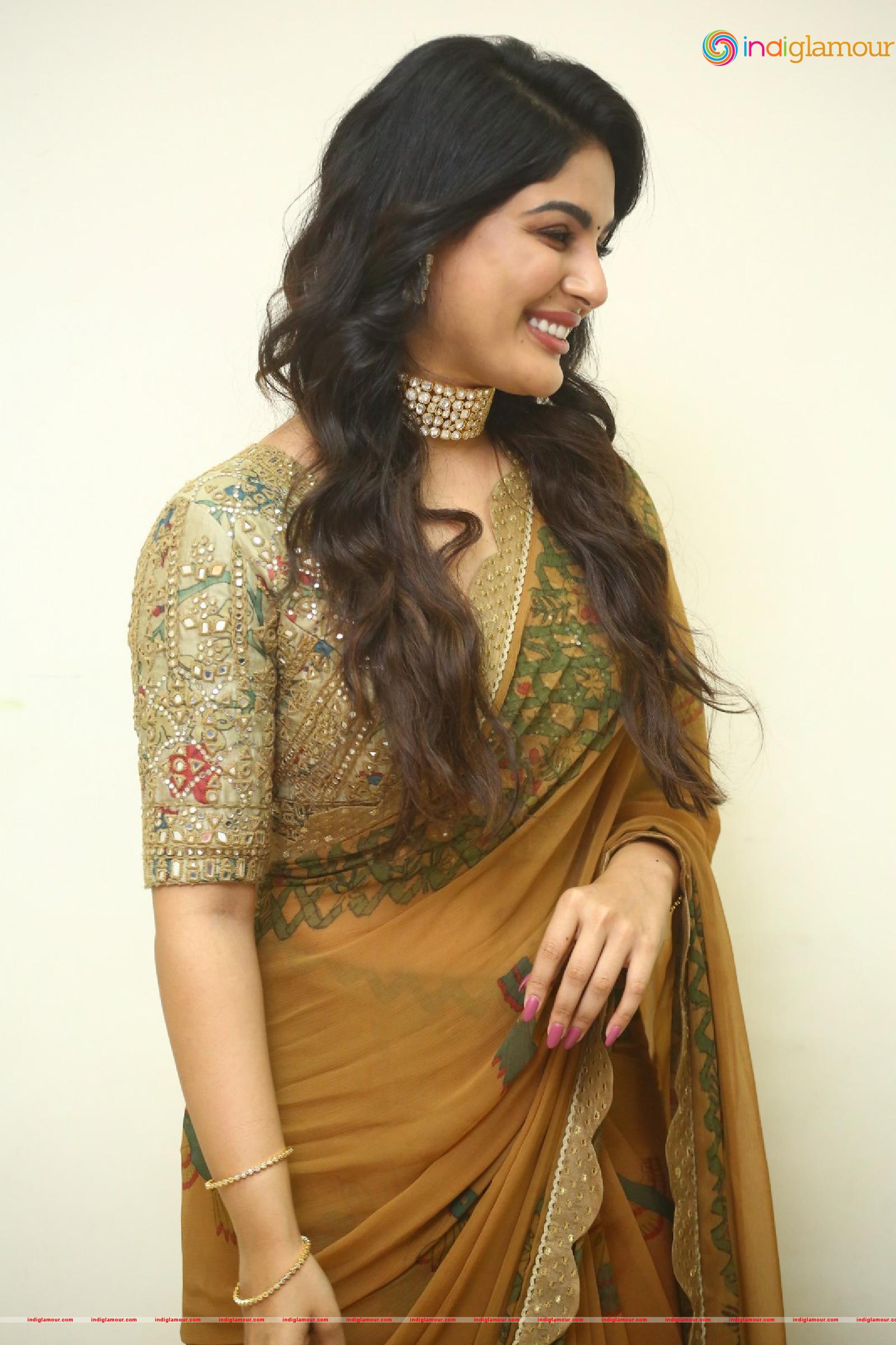 Samyuktha Menon Actress hd photo