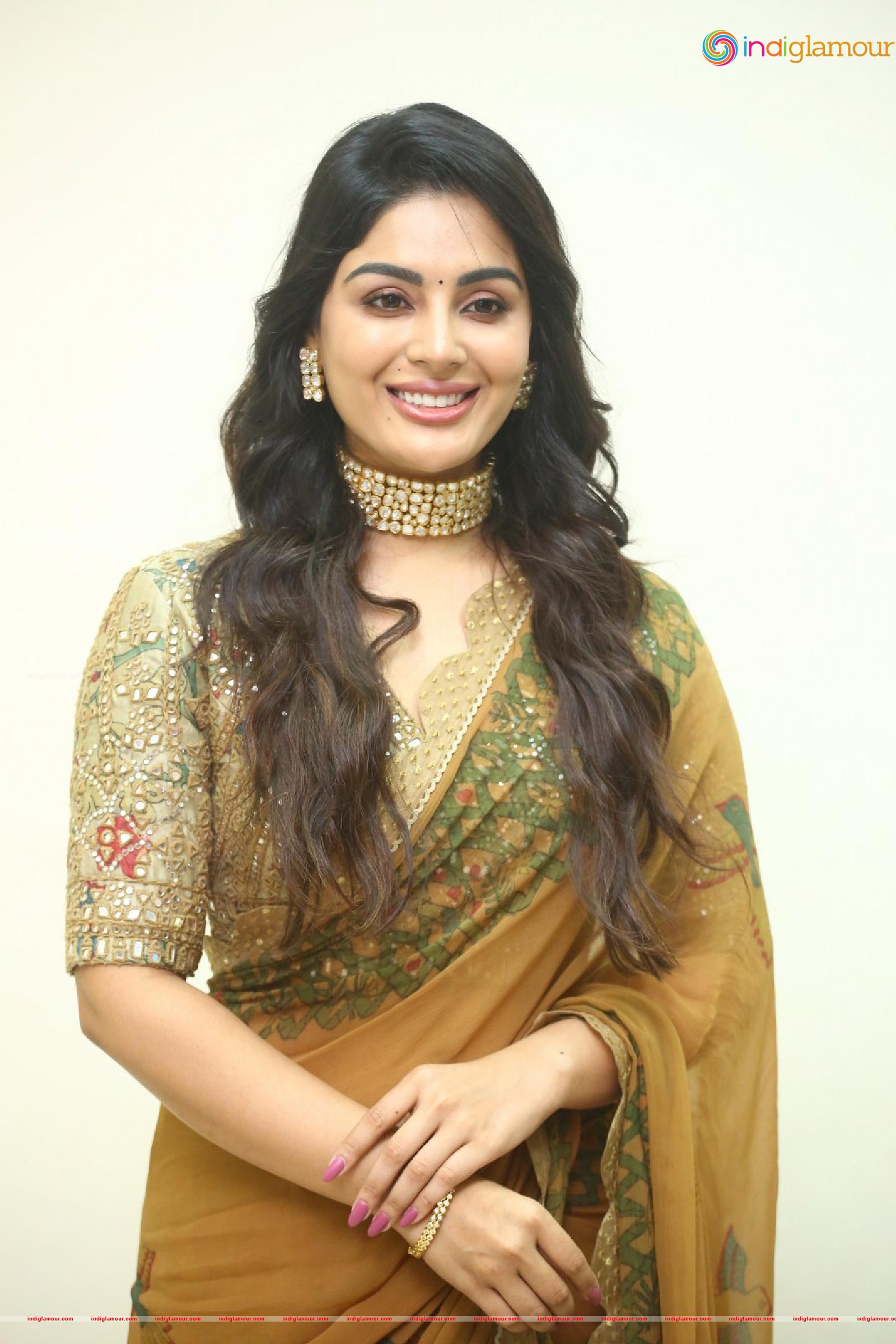 Samyuktha Menon Actress hd photo