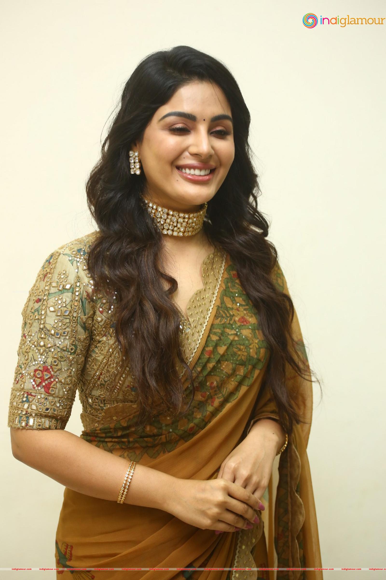 Samyuktha Menon Actress hd photo