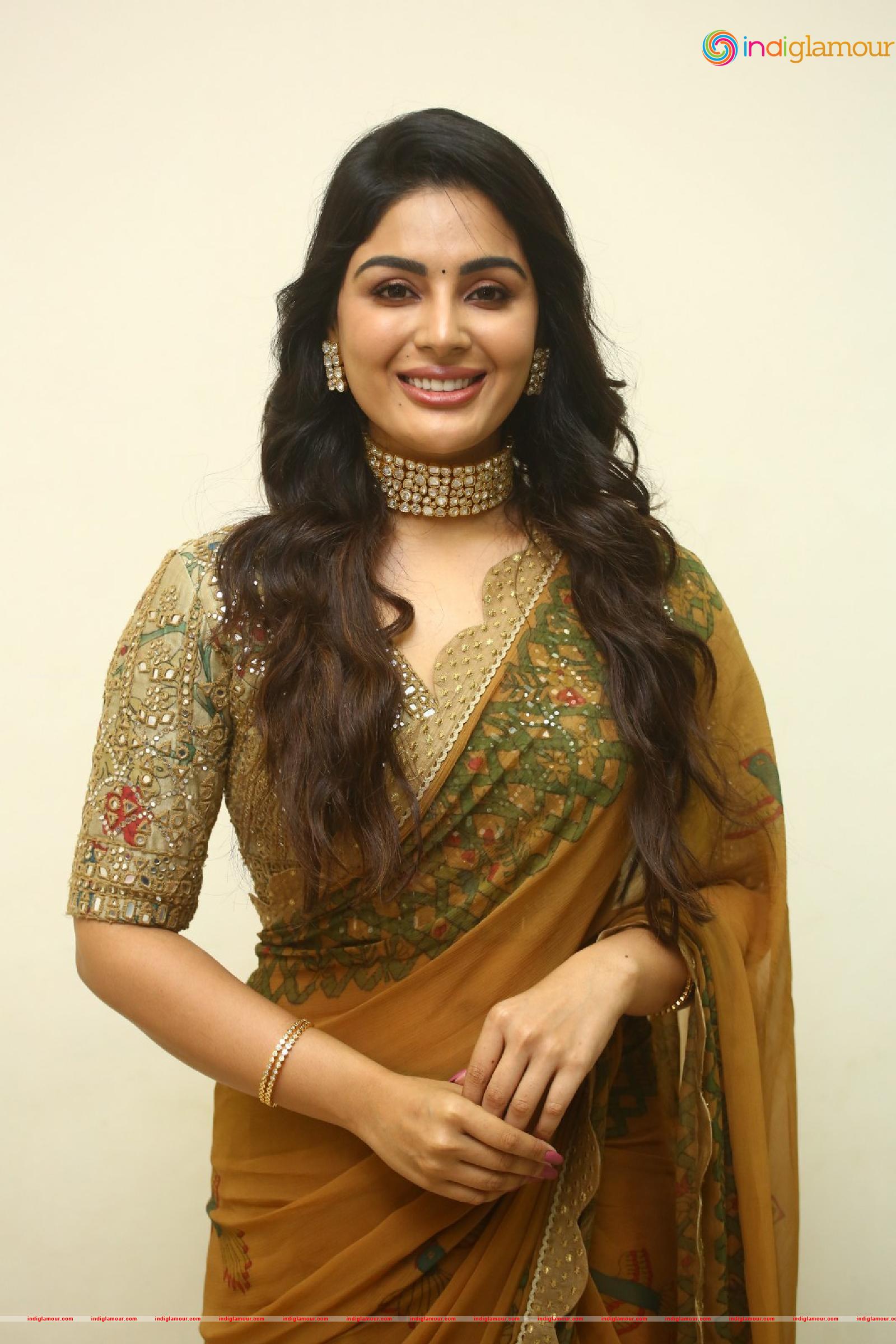 Samyuktha Menon Actress hd photo
