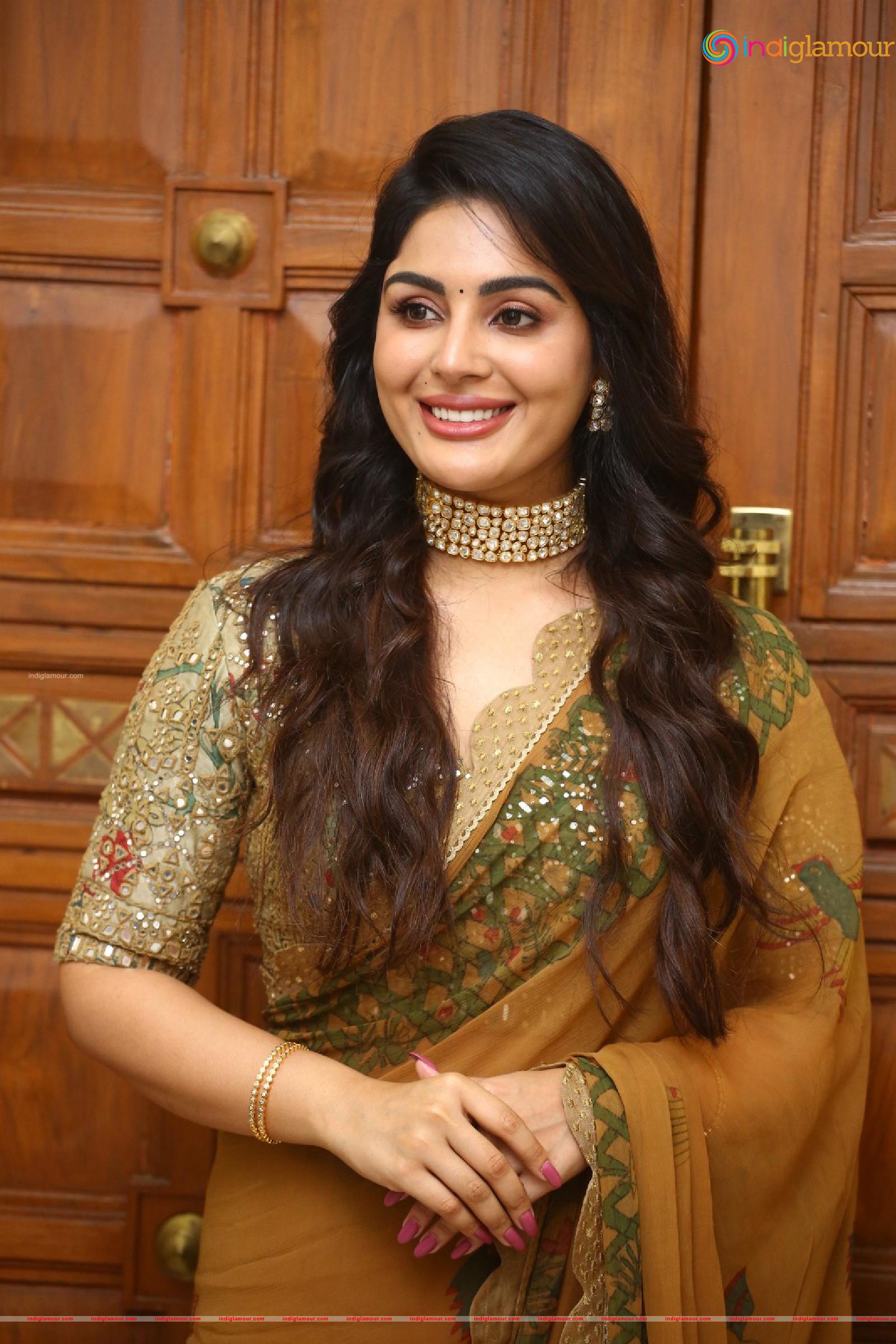 Samyuktha Menon Actress hd photo