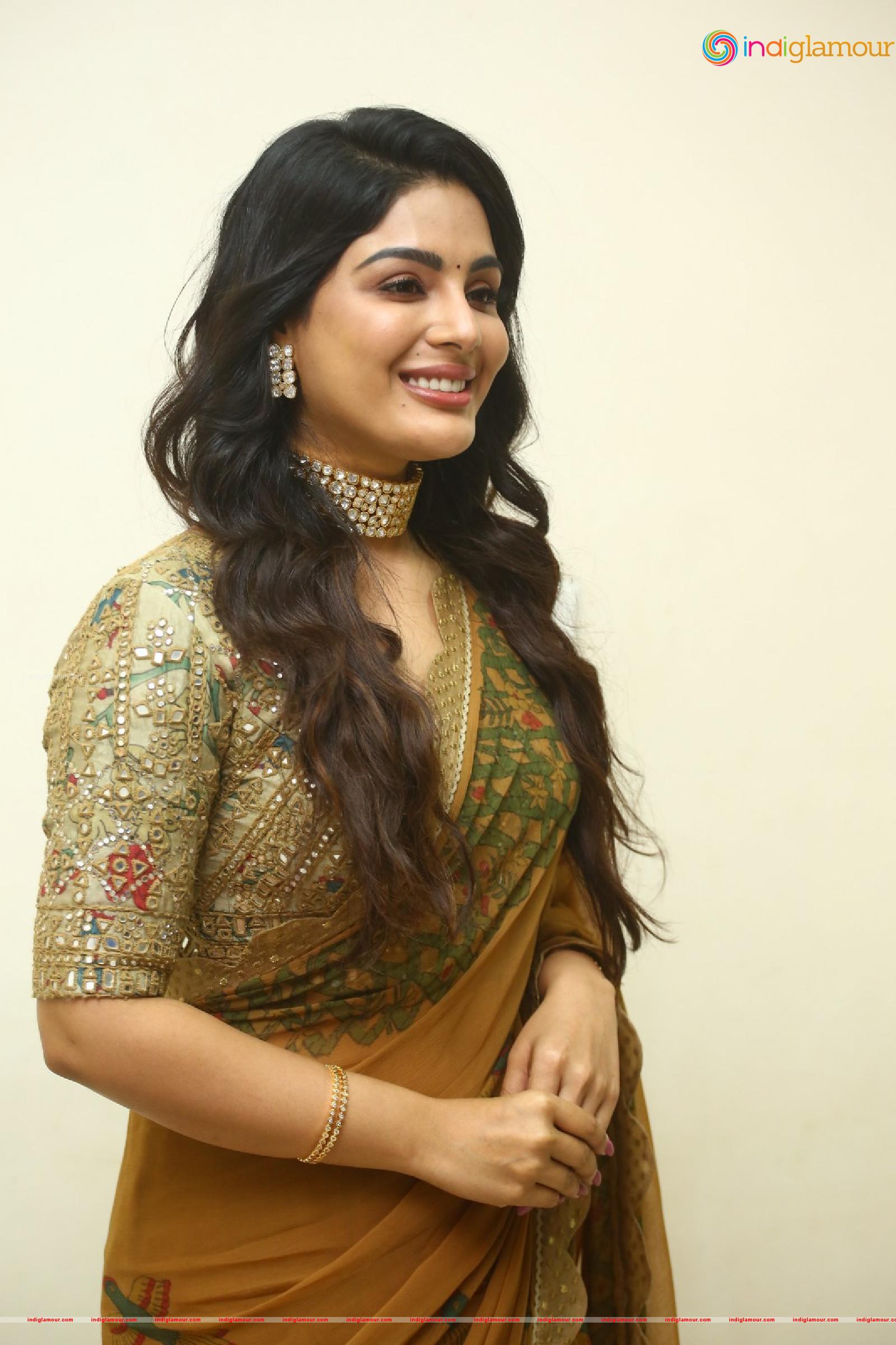 Samyuktha Menon Actress hd photo