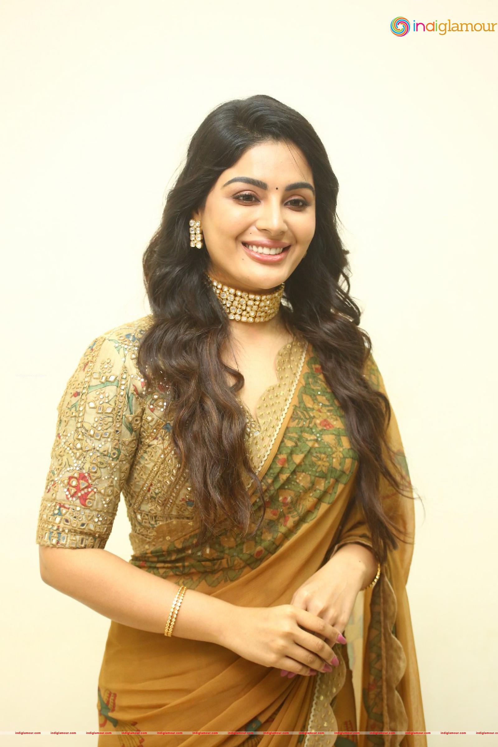Samyuktha Menon Actress hd photo