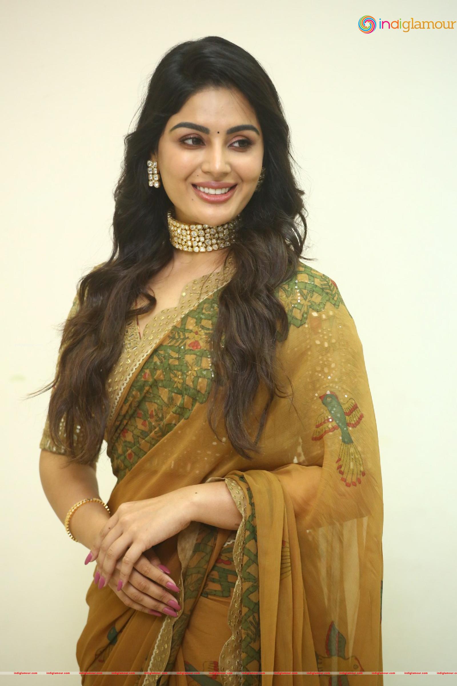 Samyuktha Menon Actress hd photo