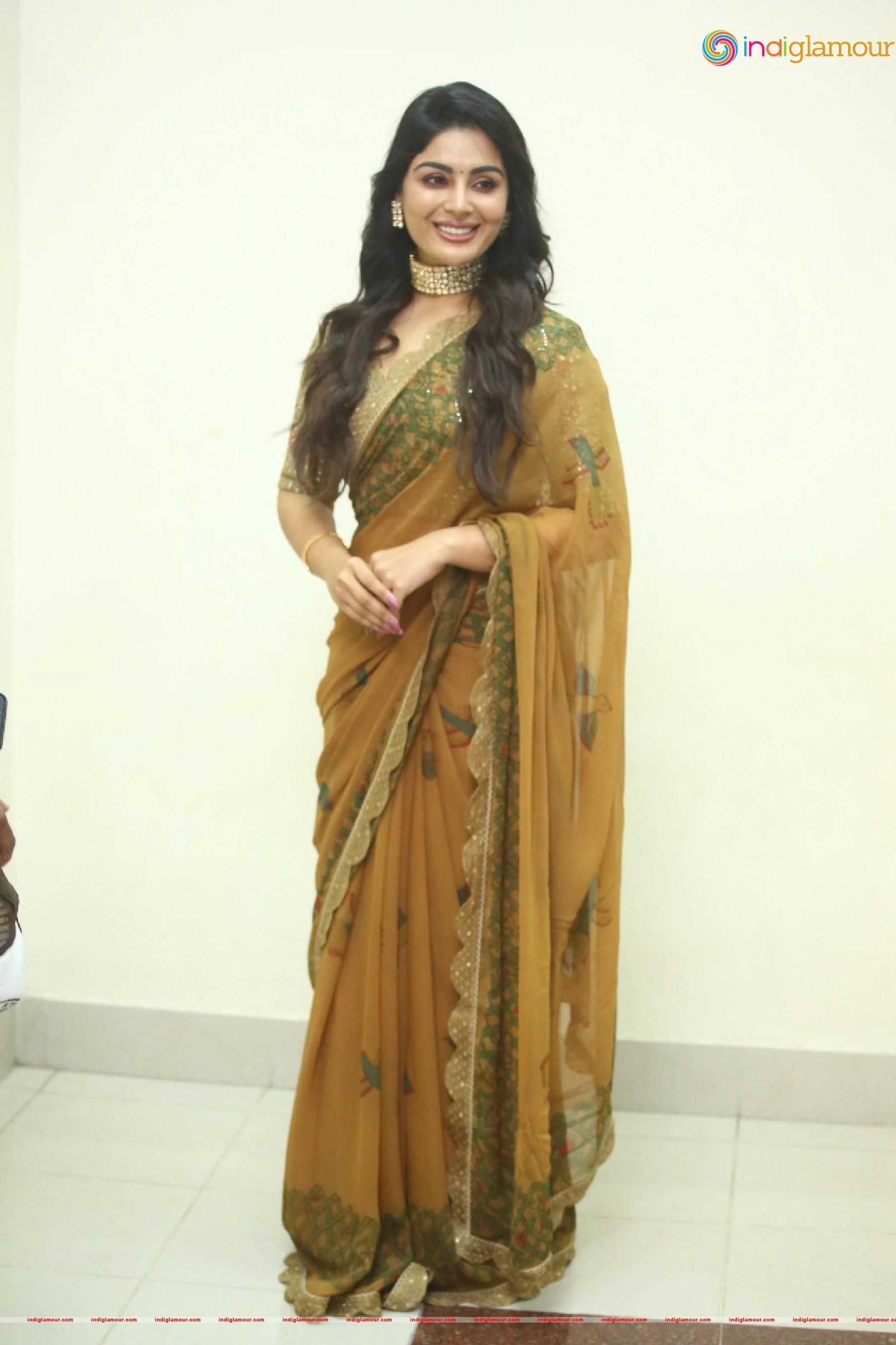 Samyuktha Menon Actress hd photo