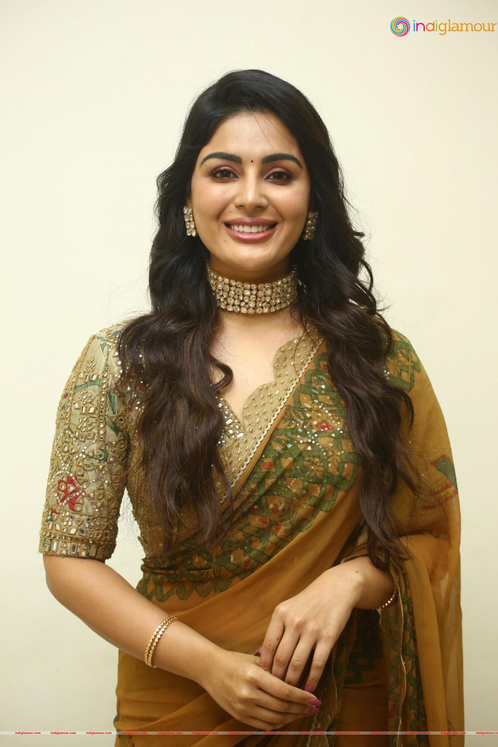 Samyuktha Menon Actress hd photo