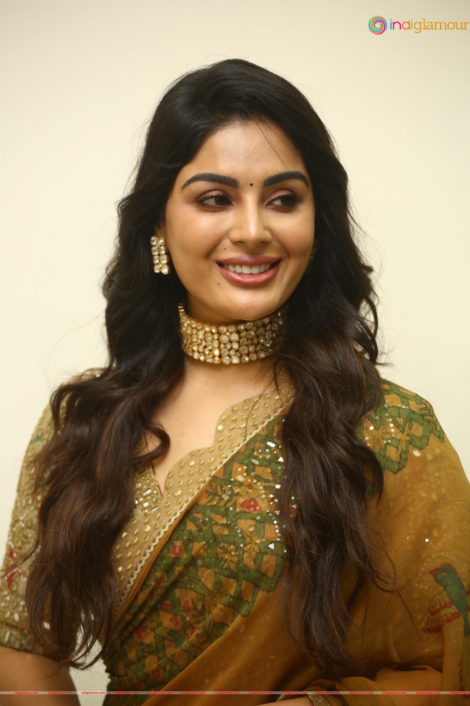 Samyuktha Menon Actress hd photo