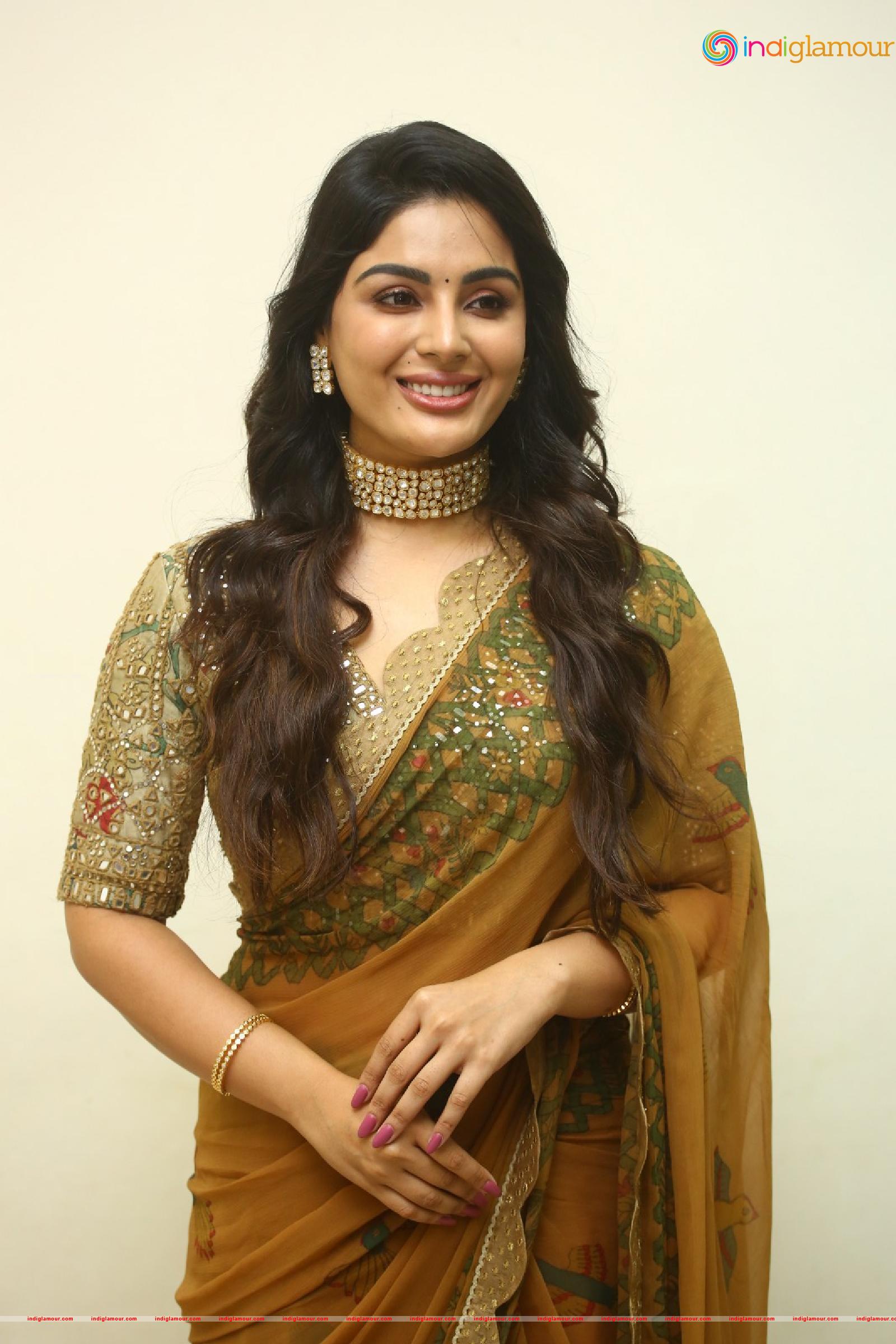 Samyuktha Menon Actress hd photo