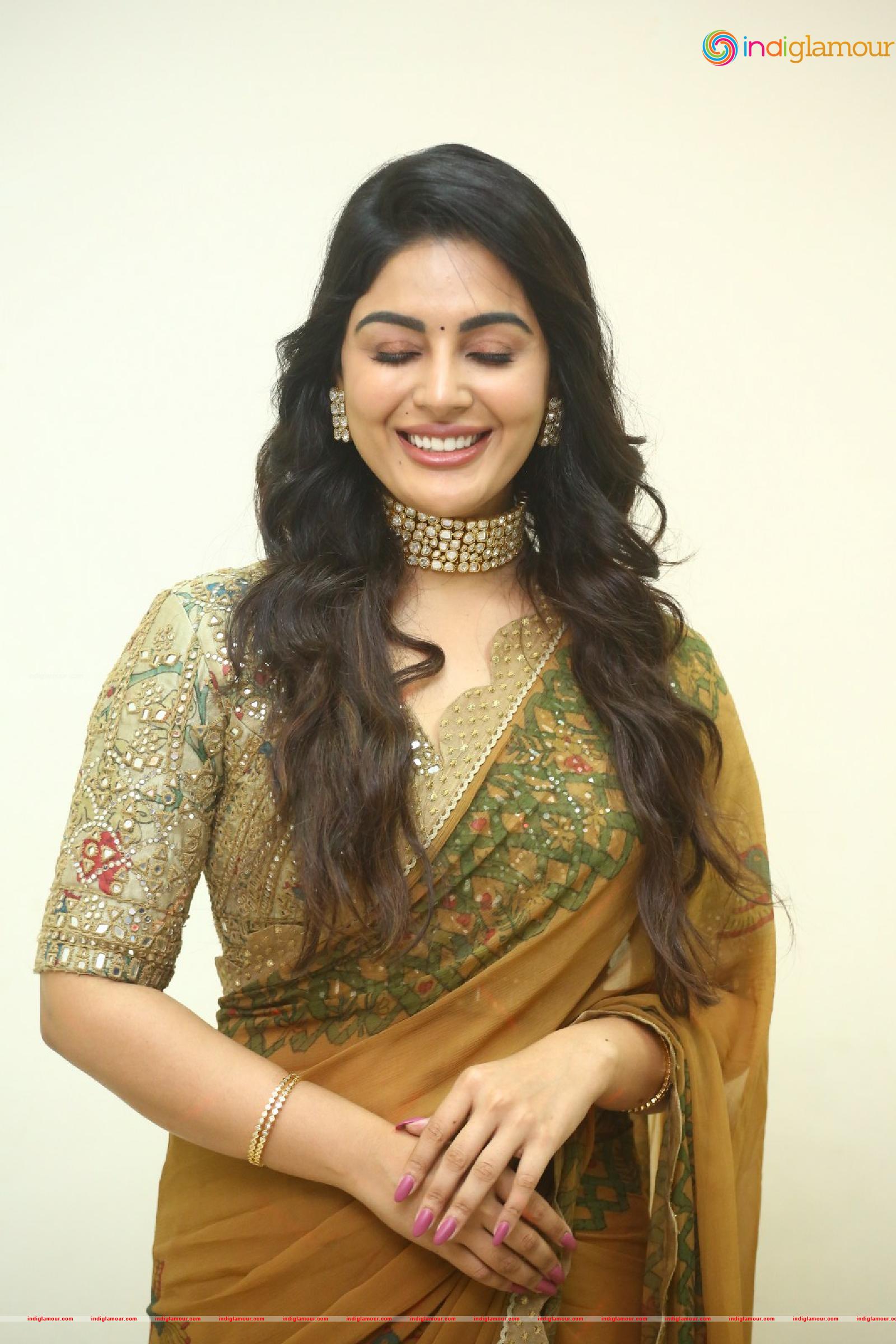 Samyuktha Menon Actress hd photo