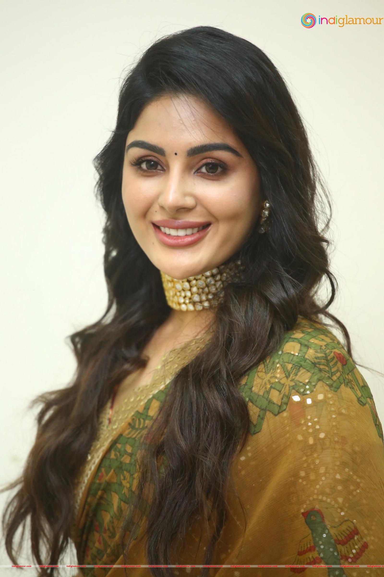 Samyuktha Menon Actress hd photo
