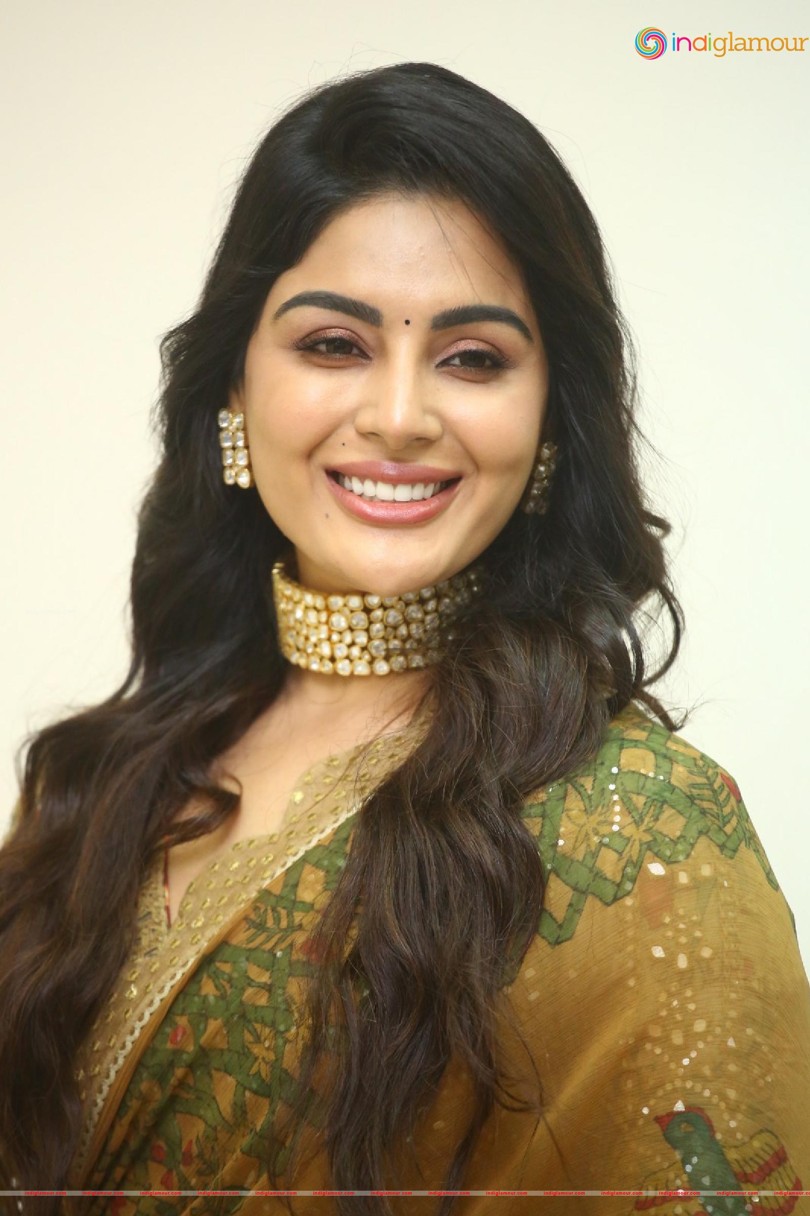Samyuktha Menon Actress hd photo