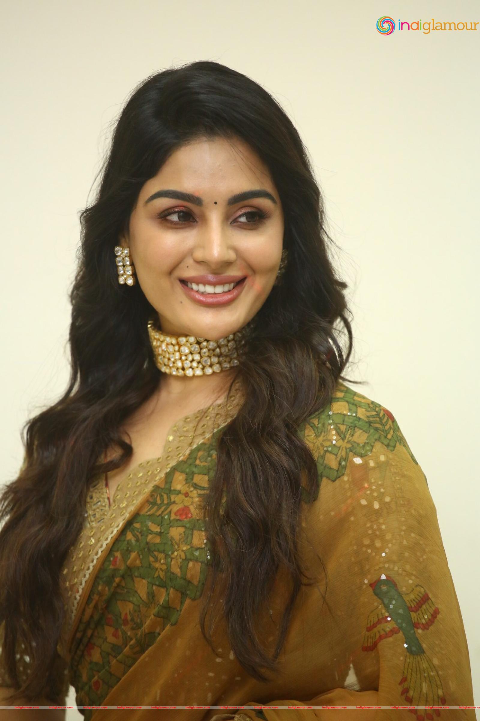 Samyuktha Menon Actress hd photo