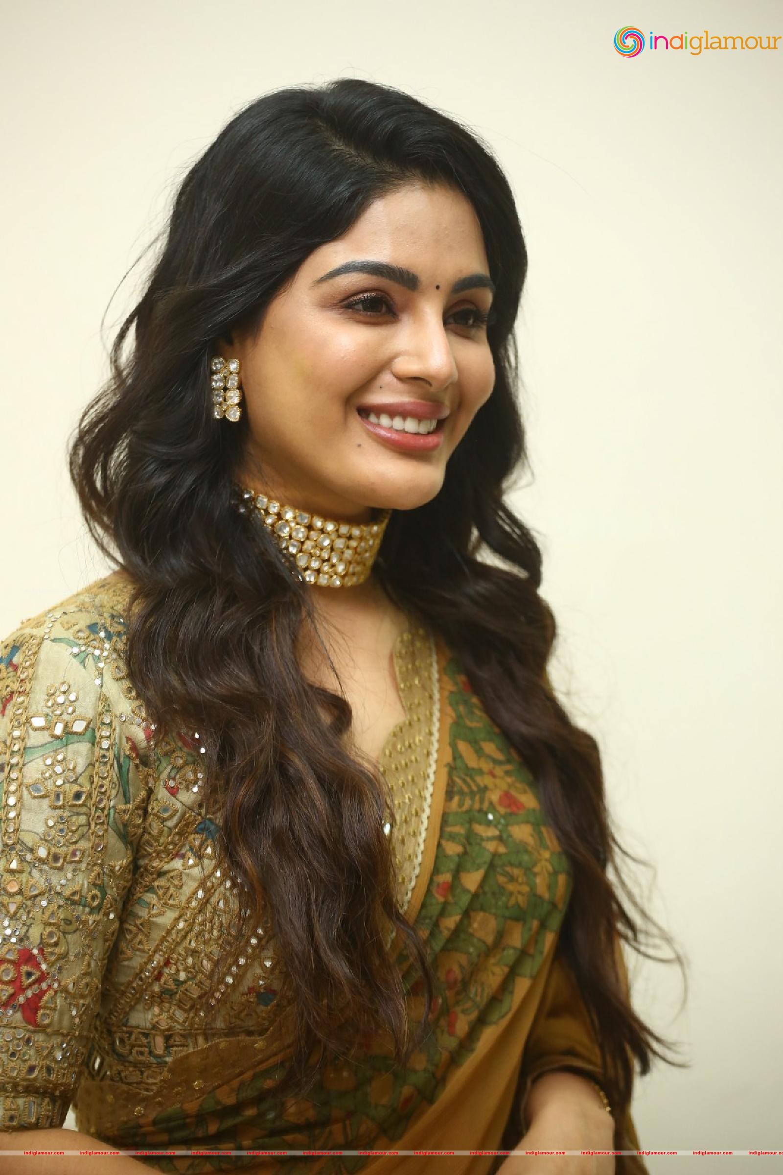 Samyuktha Menon Actress hd photo