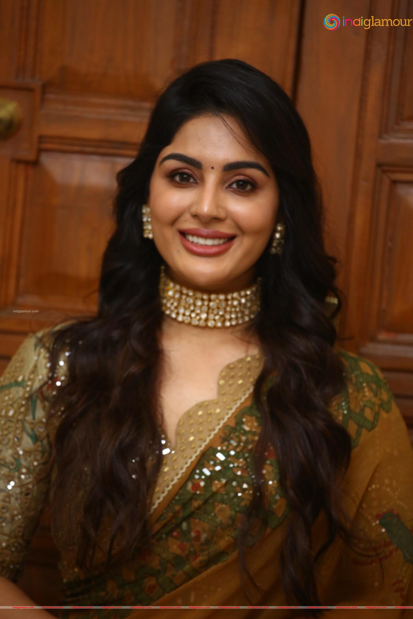 Samyuktha Menon Actress hd photo