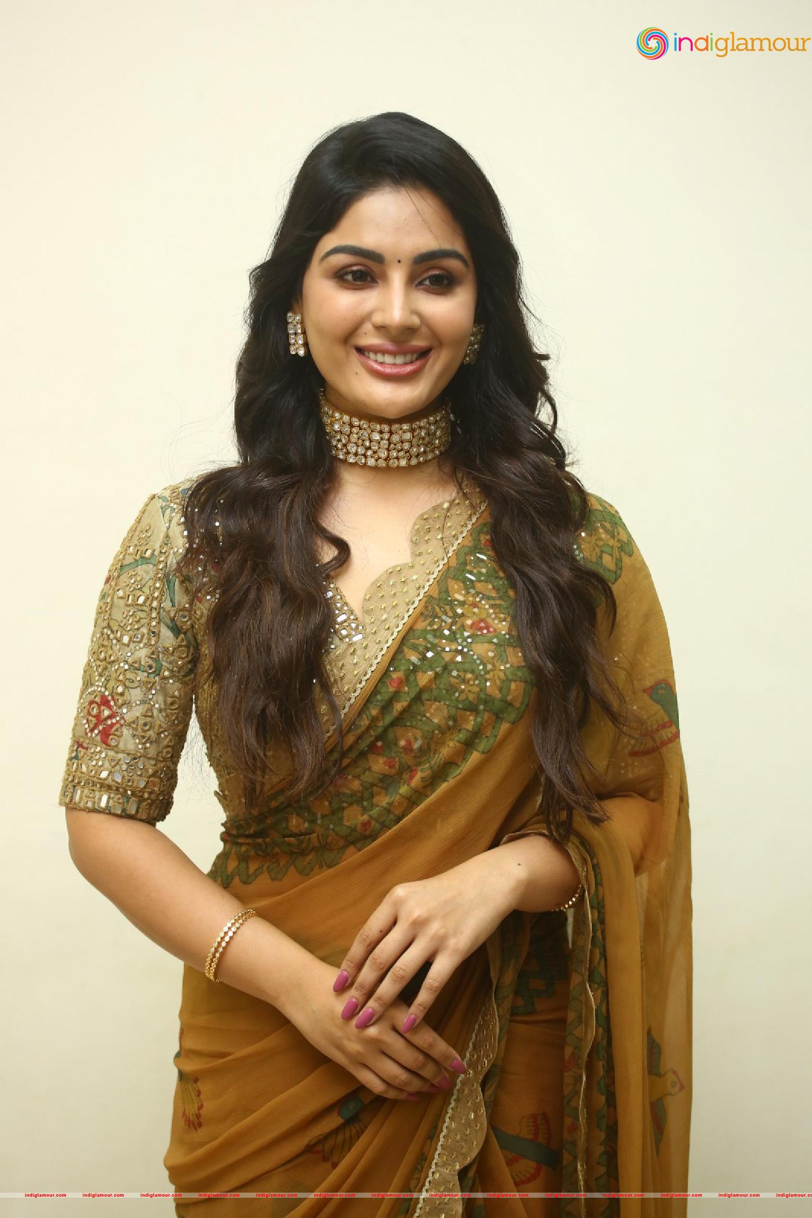 Samyuktha Menon Actress hd photo