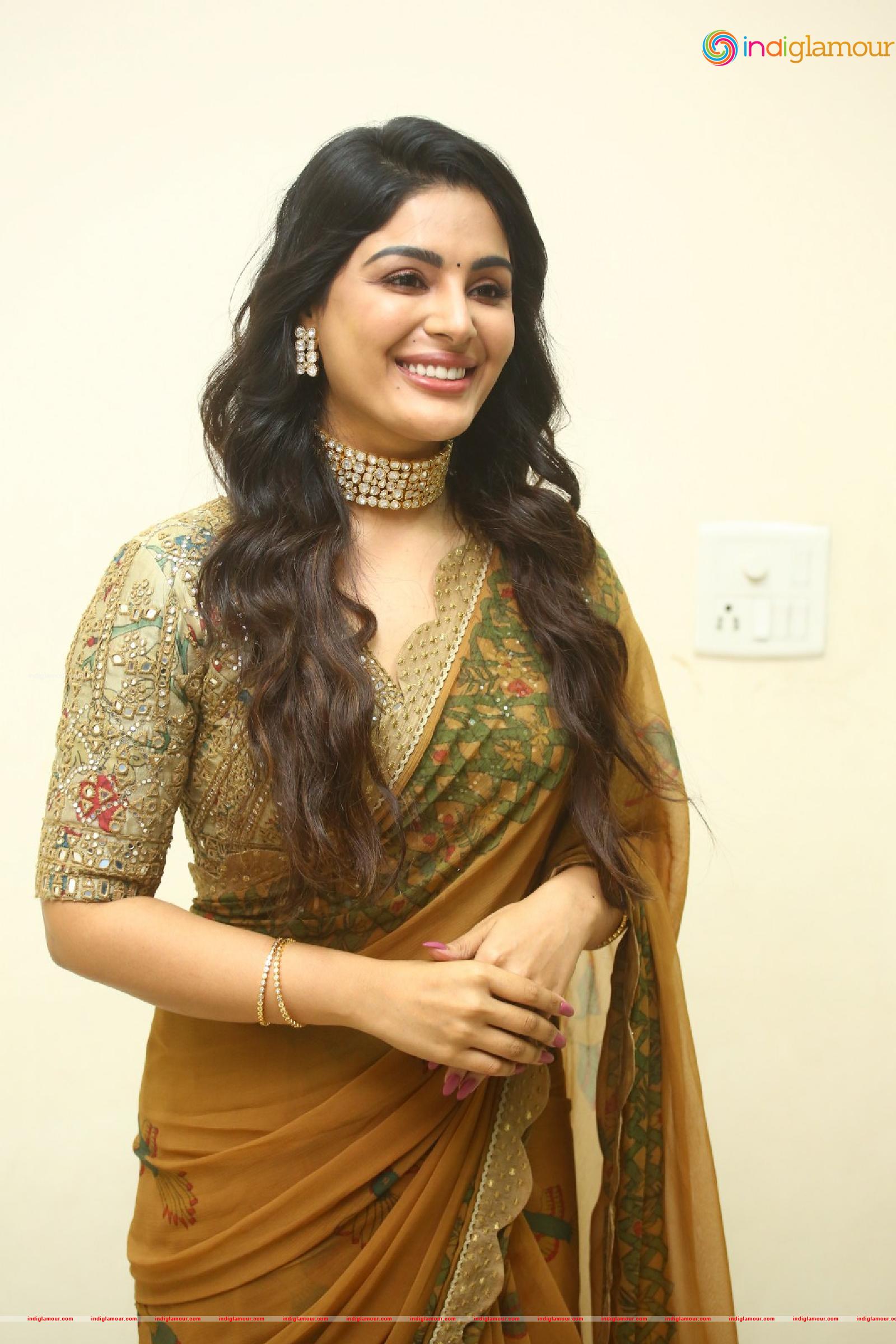 Samyuktha Menon Actress hd photo