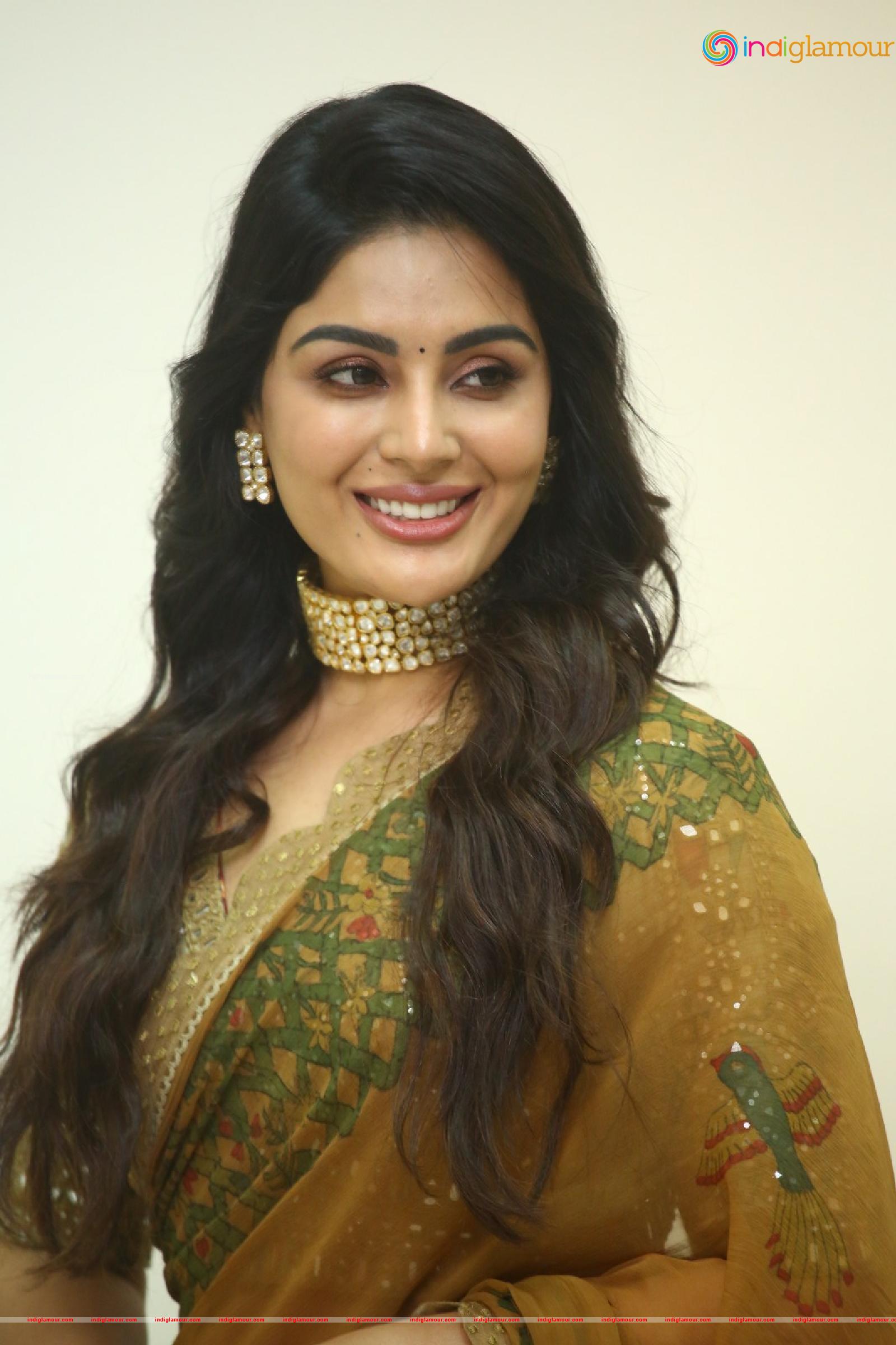 Samyuktha Menon Actress hd photo