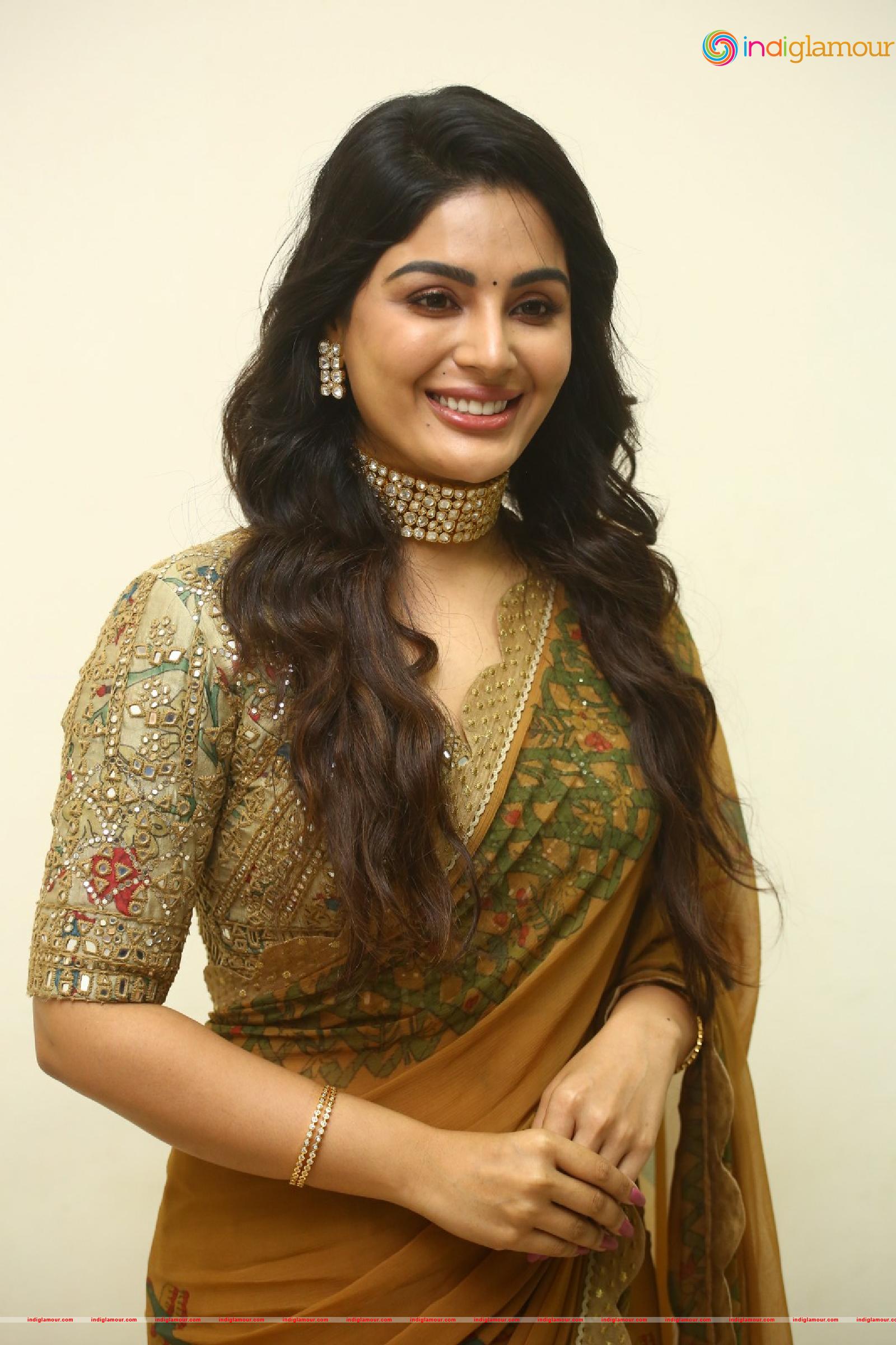 Samyuktha Menon Actress hd photo