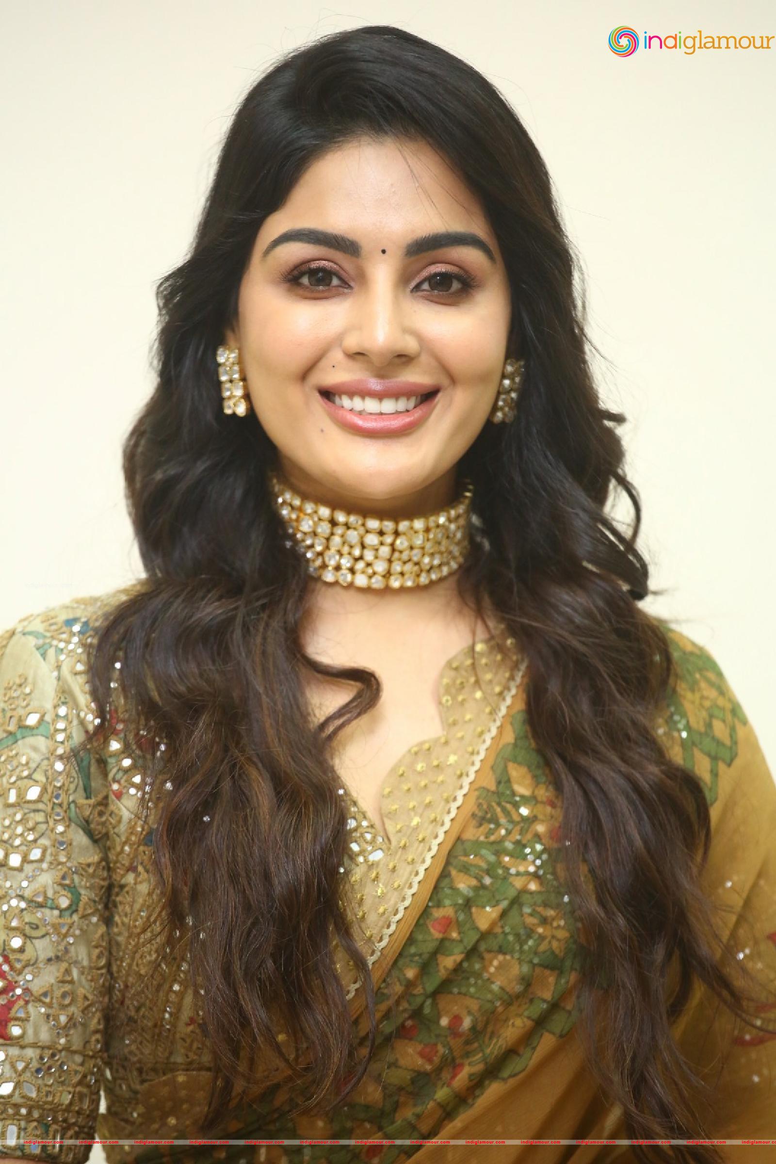 Samyuktha Menon Actress hd photo