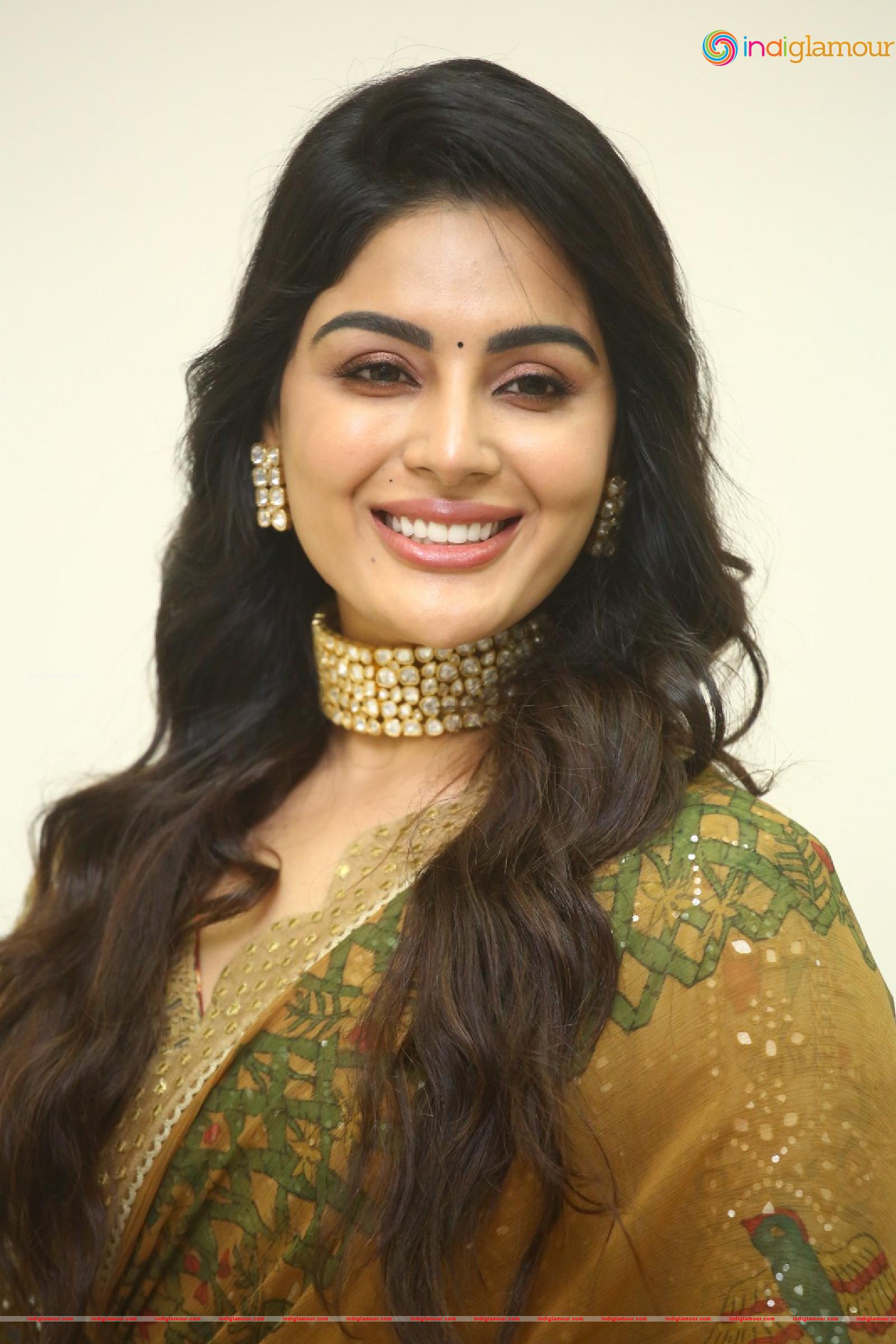 Samyuktha Menon Actress hd photo