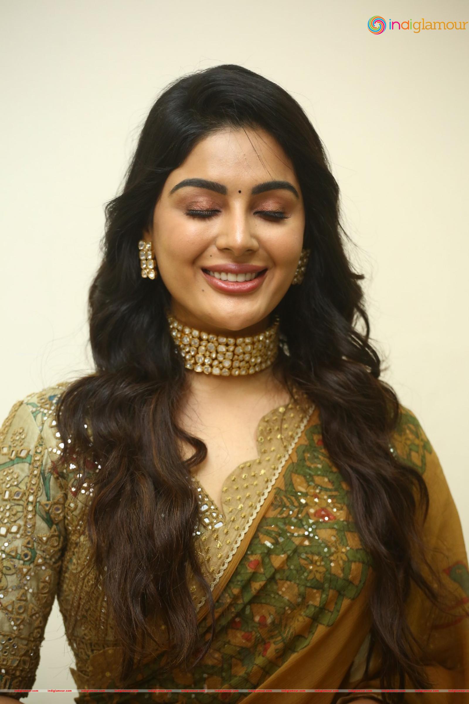 Samyuktha Menon Actress hd photo