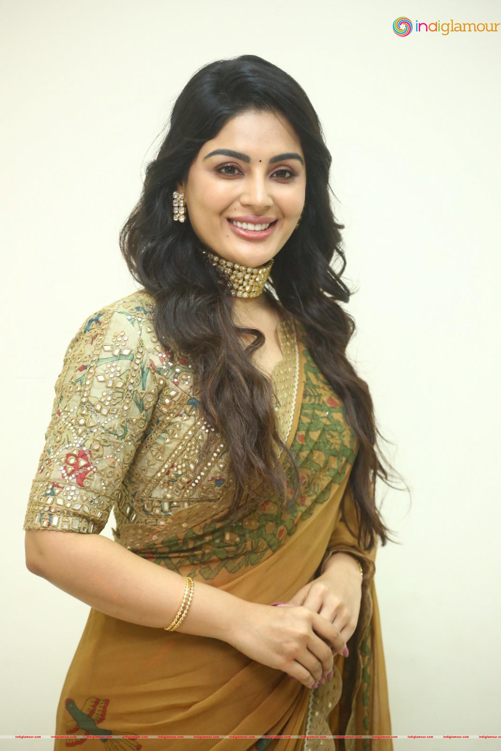 Samyuktha Menon Actress hd photo