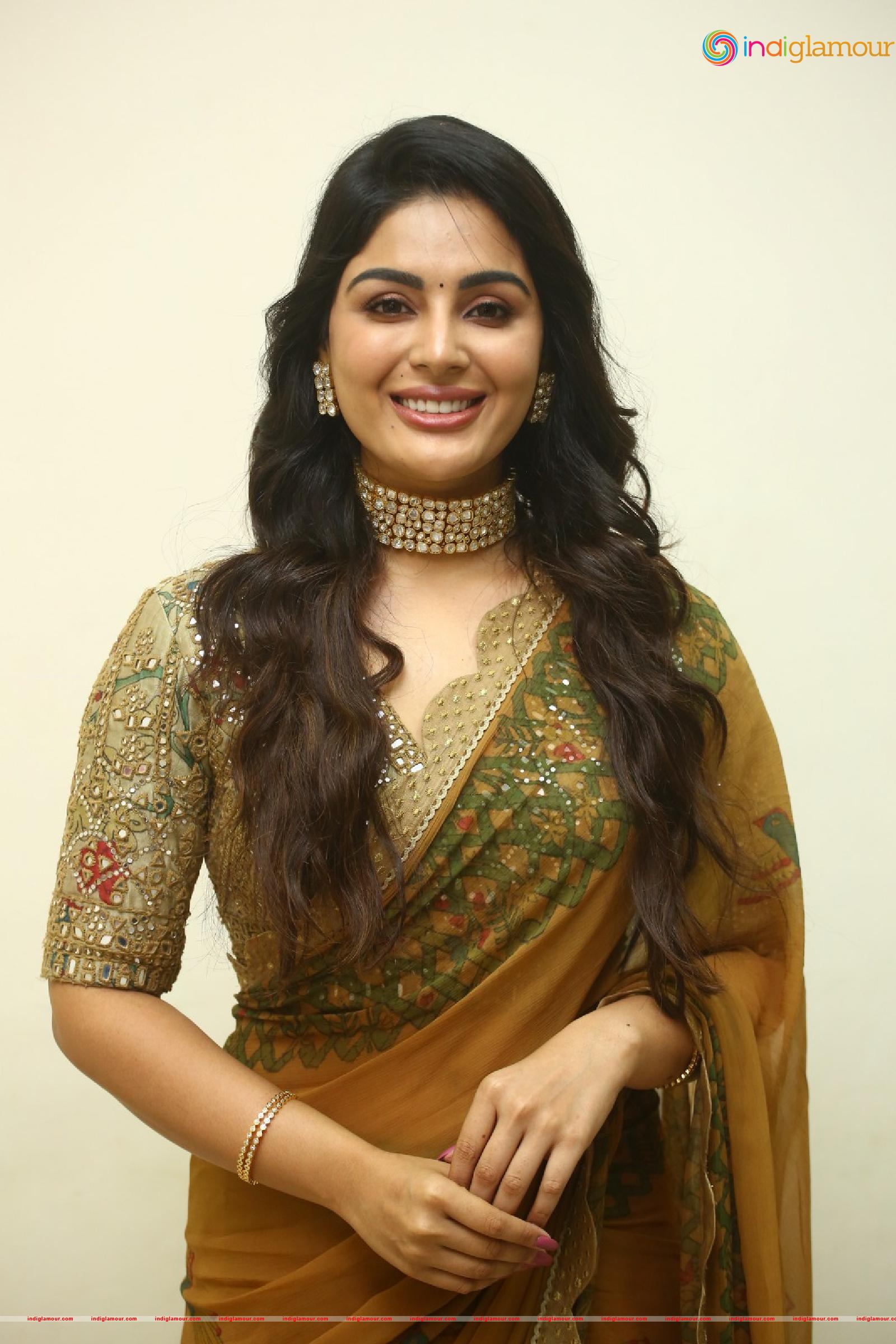 Samyuktha Menon Actress hd photo