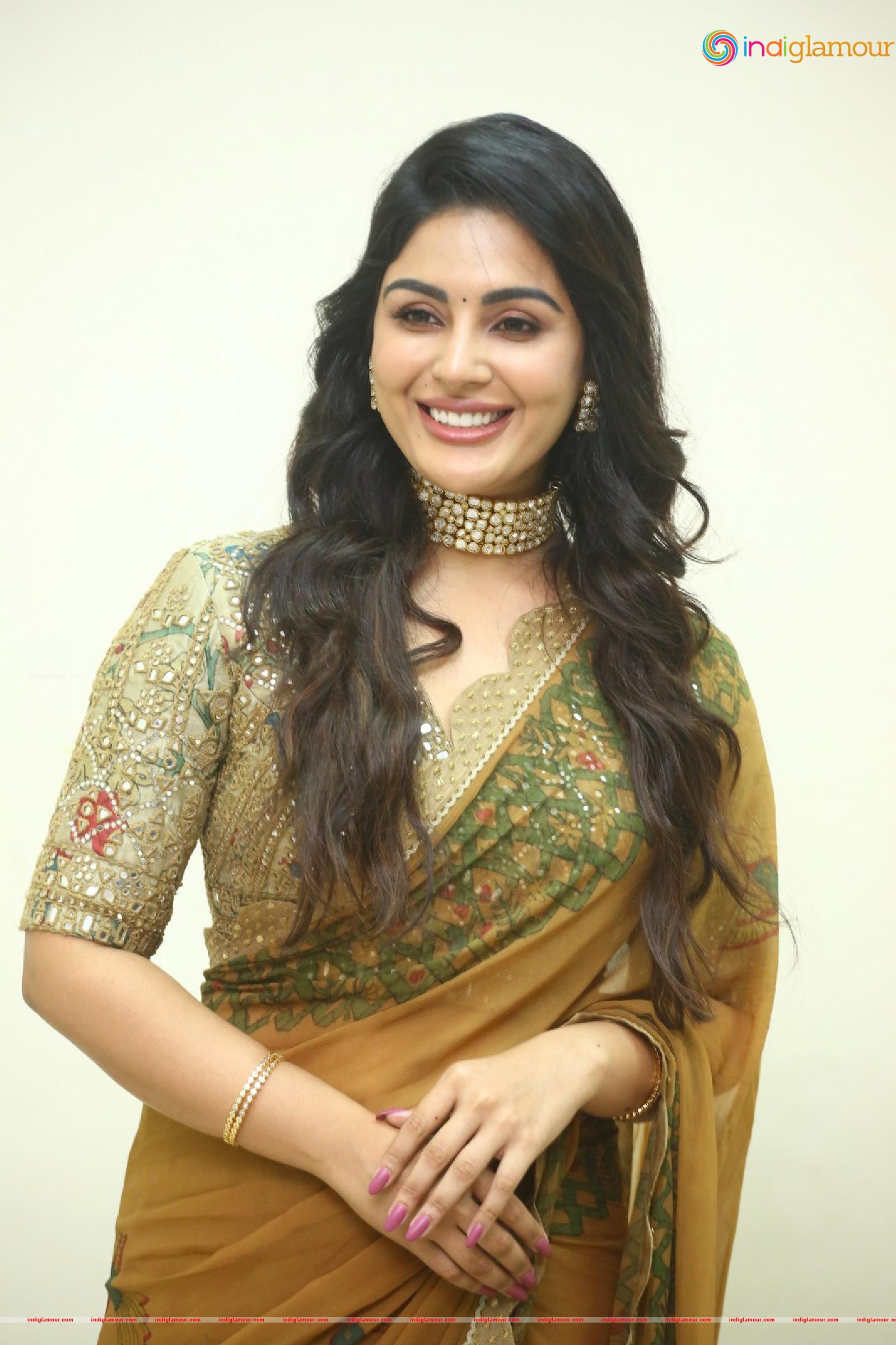 Samyuktha Menon Actress hd photo