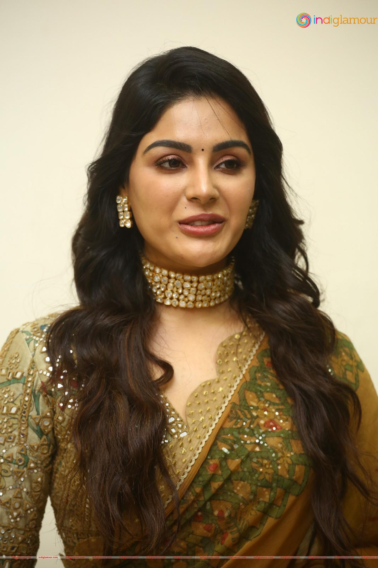 Samyuktha Menon Actress hd photo