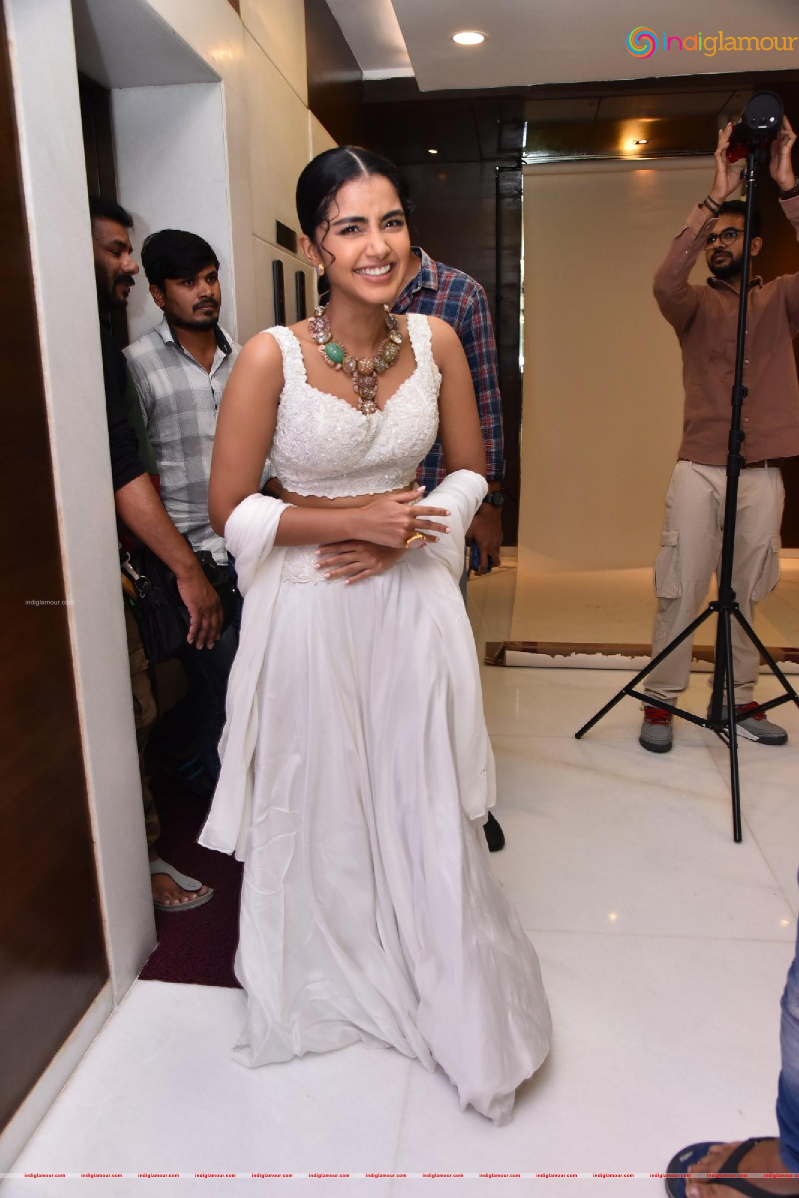 Anupama Parameswaran Actress hd photo