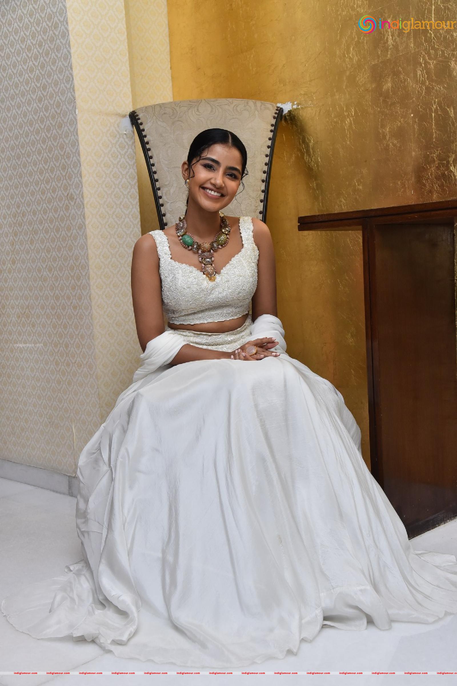 Anupama Parameswaran Actress hd photo