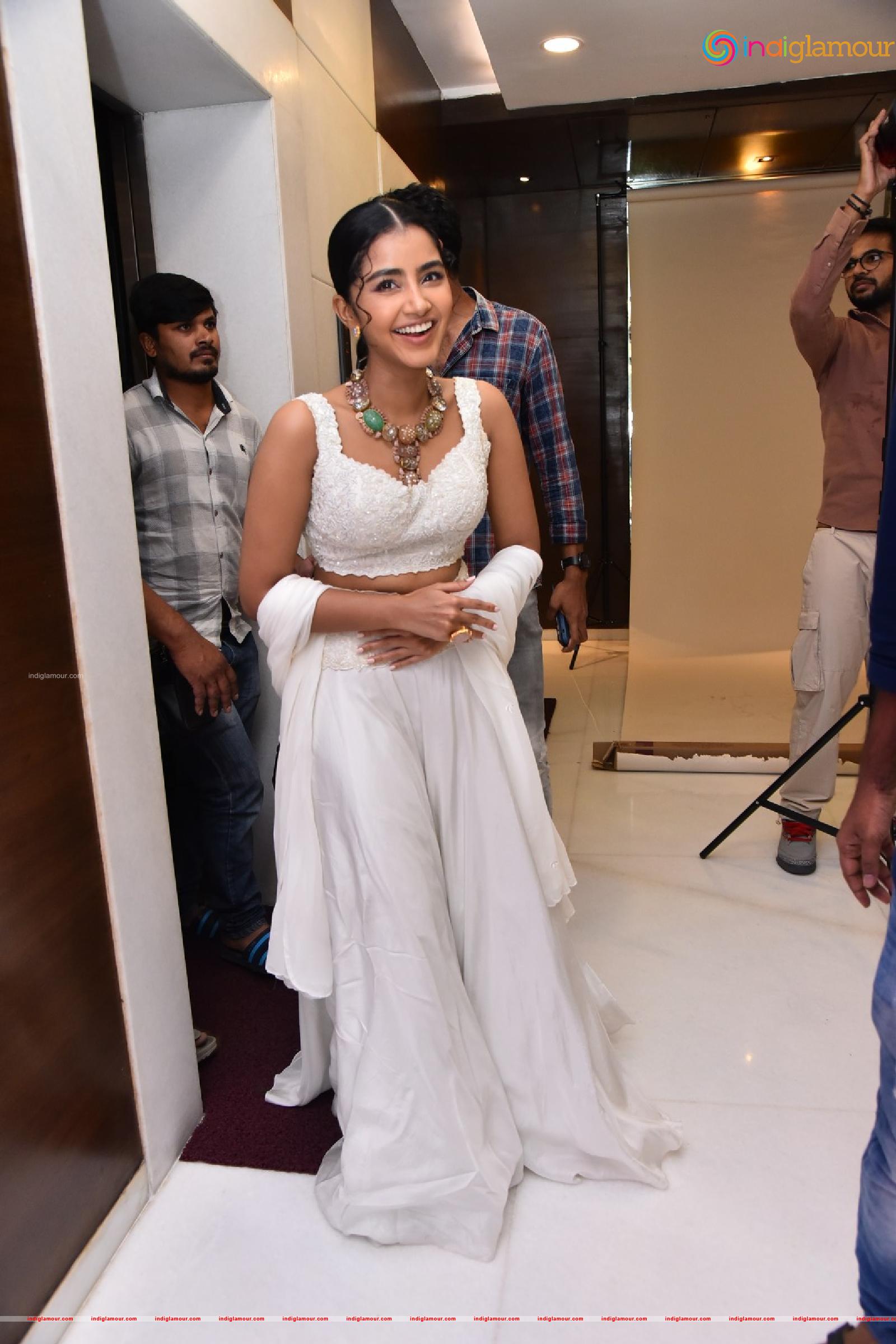 Anupama Parameswaran Actress hd photo