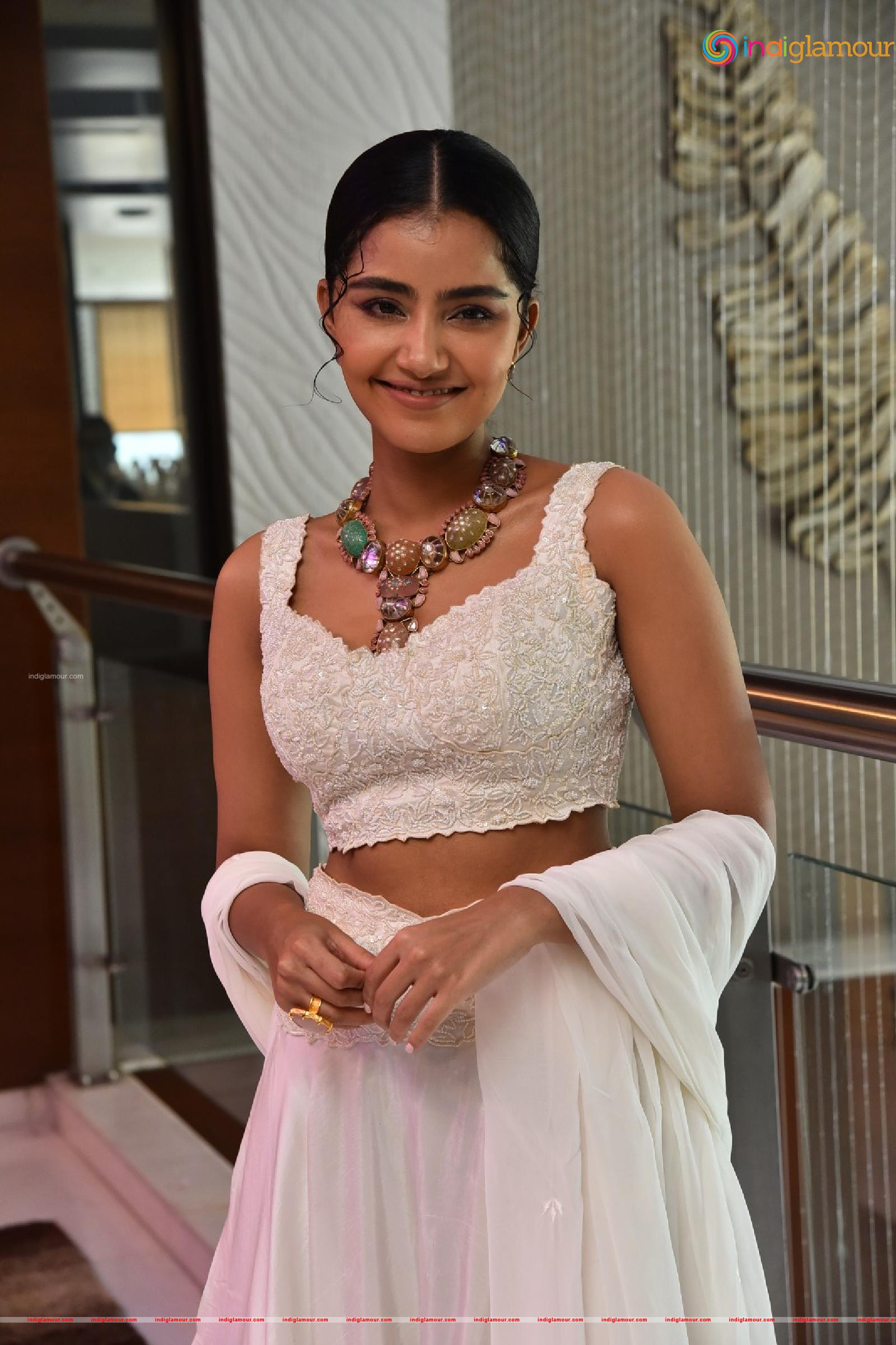 Anupama Parameswaran Actress hd photo