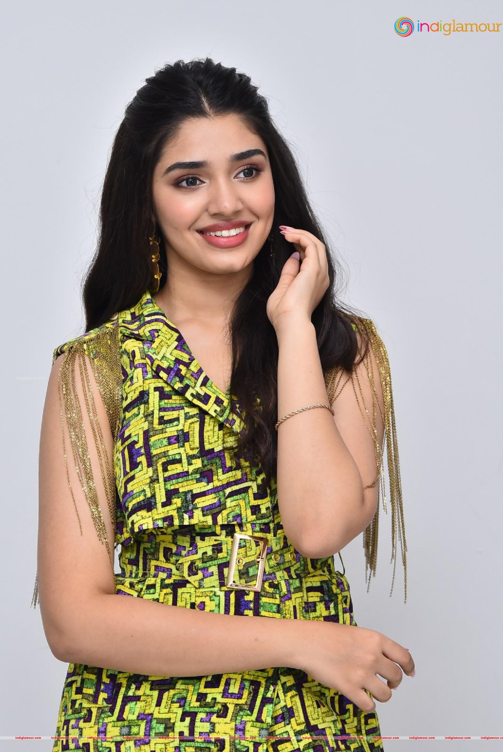 Krithi Shetty Actress hd photo