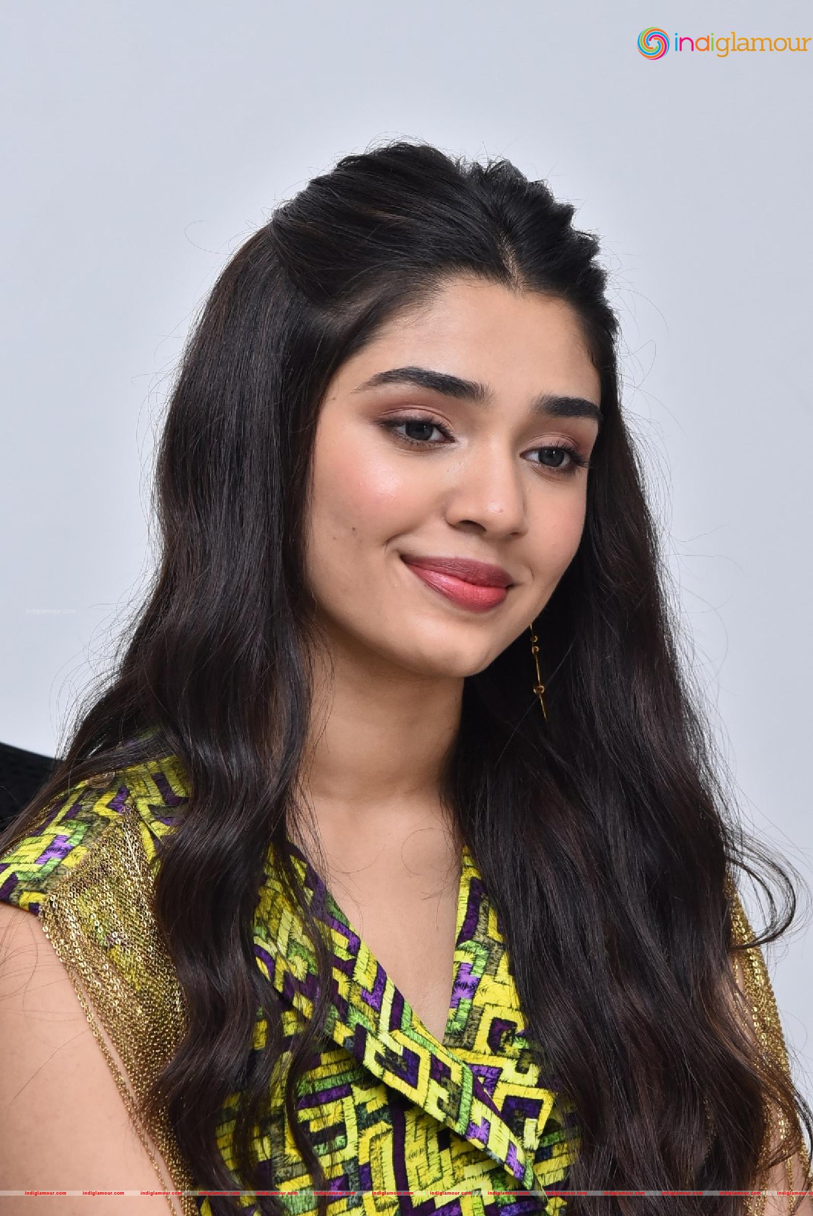 Krithi Shetty Actress hd photo
