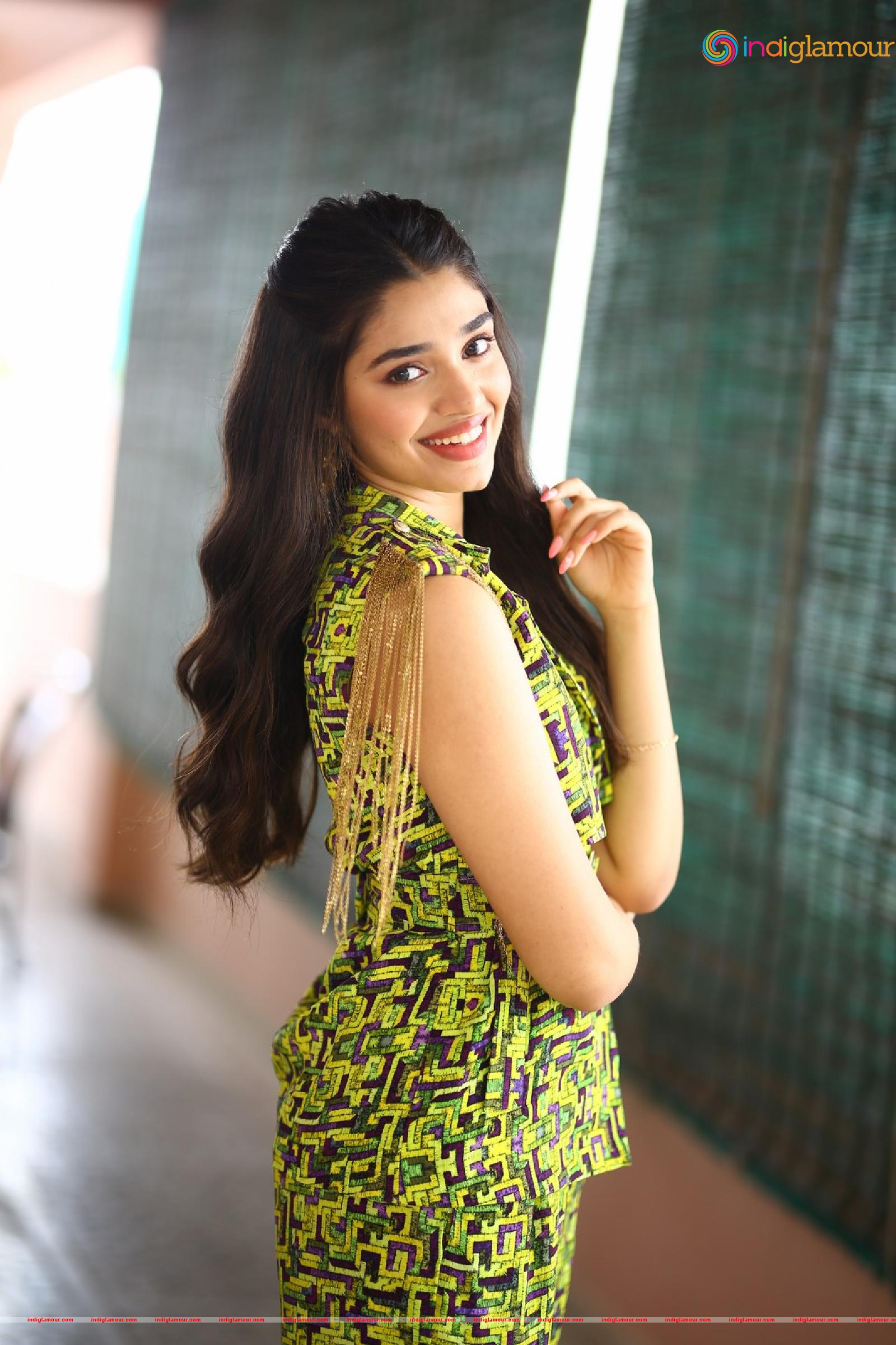 Krithi Shetty Actress hd photo