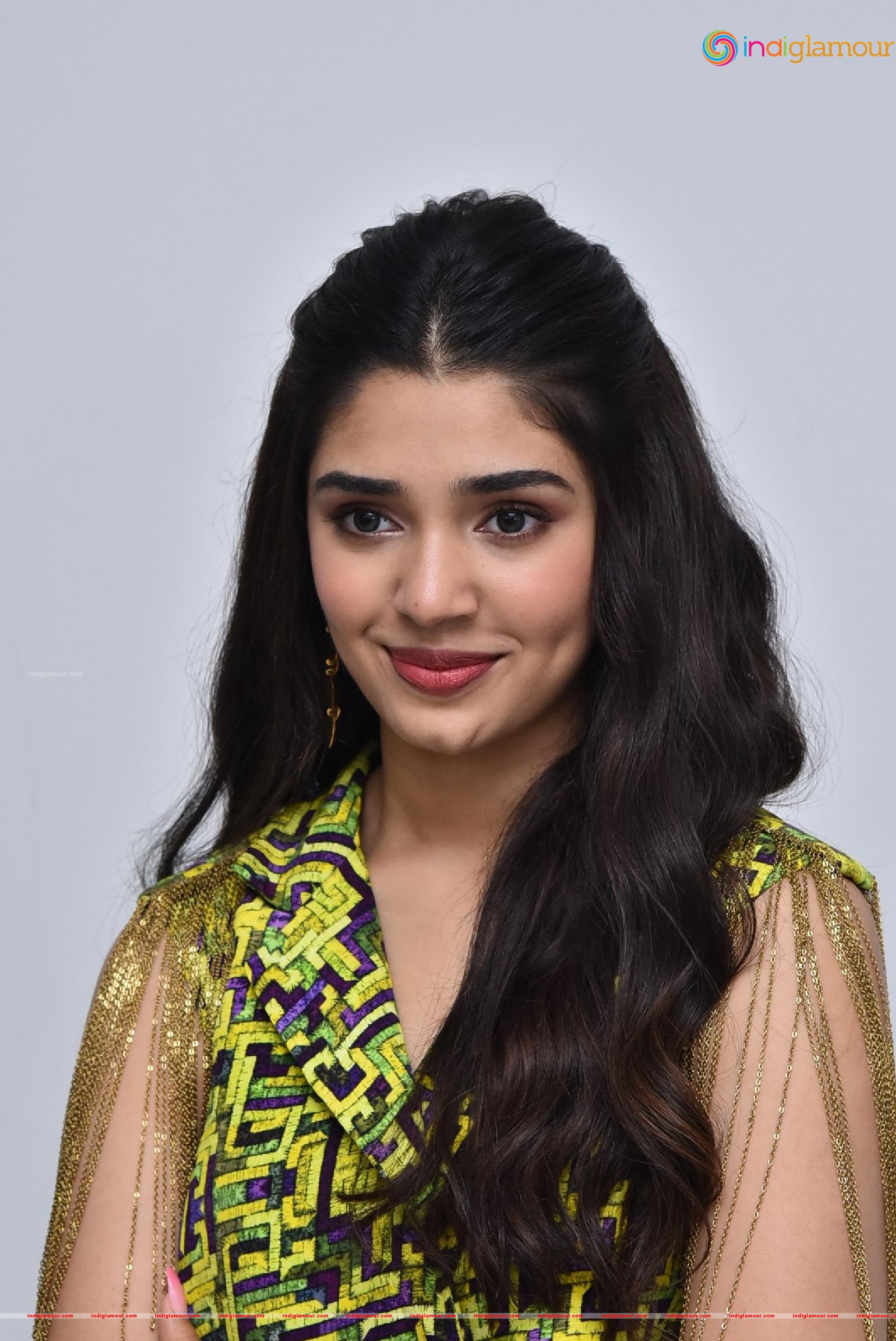 Krithi Shetty Actress hd photo