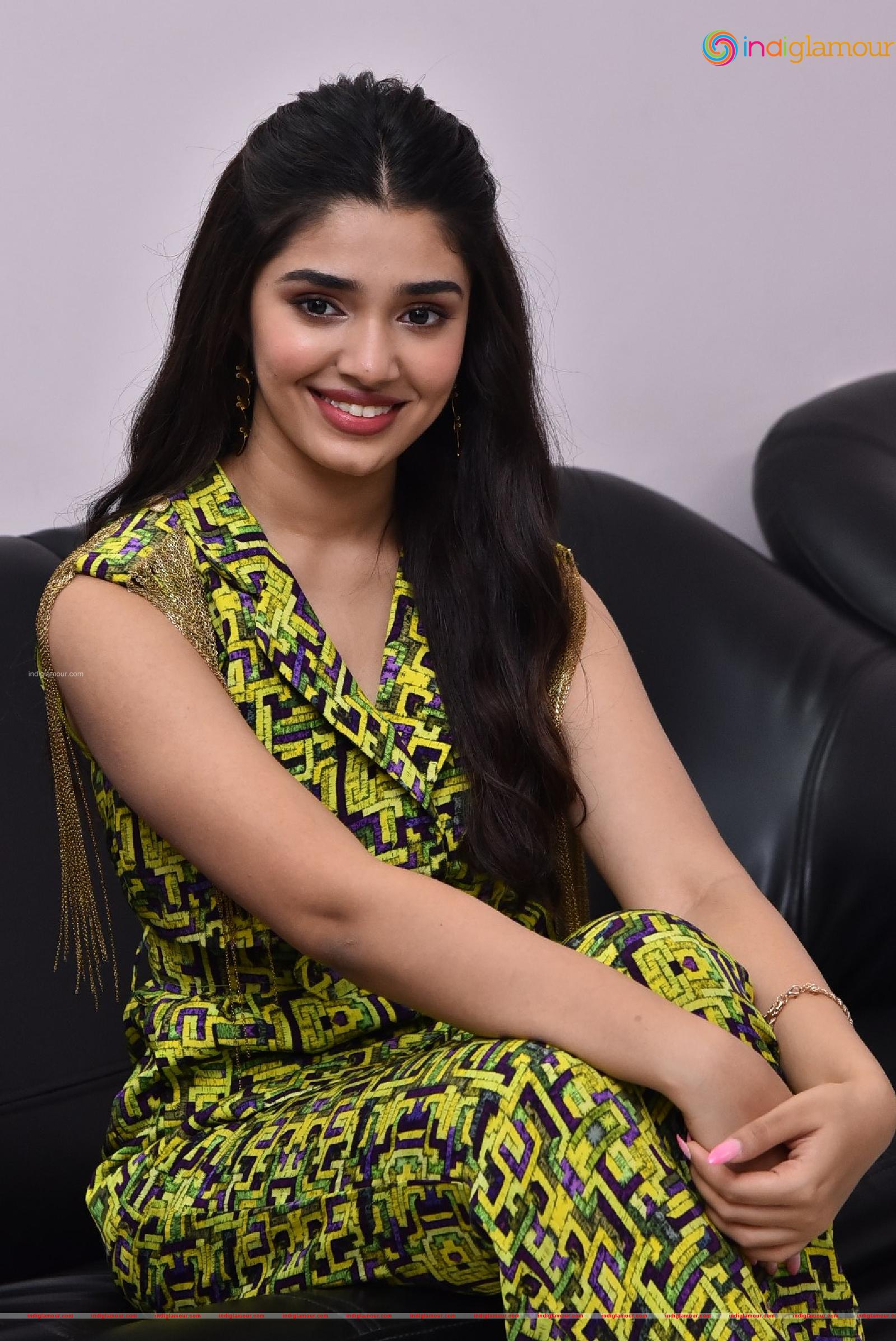 Krithi Shetty Actress hd photo