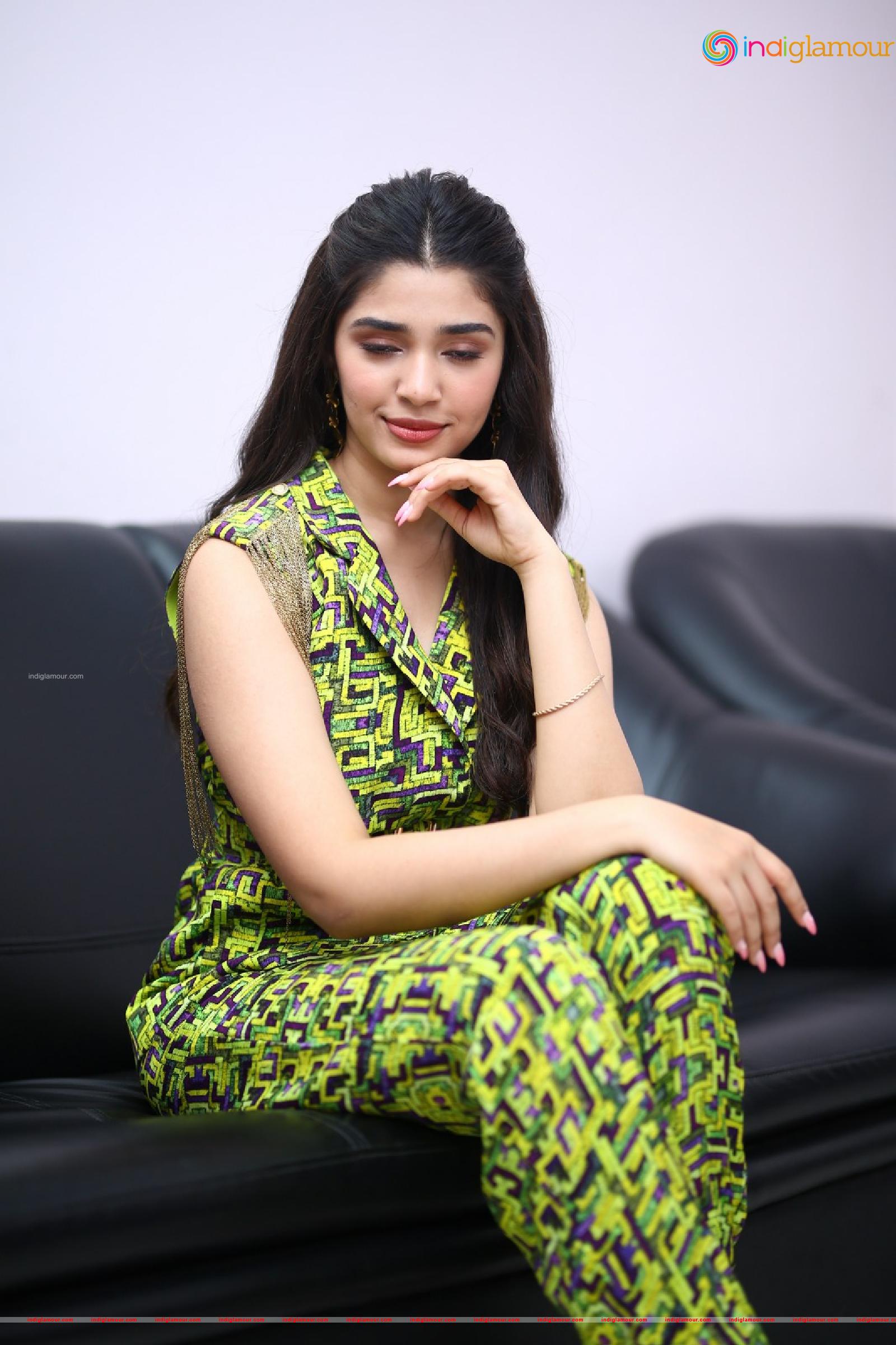 Krithi Shetty Actress hd photo