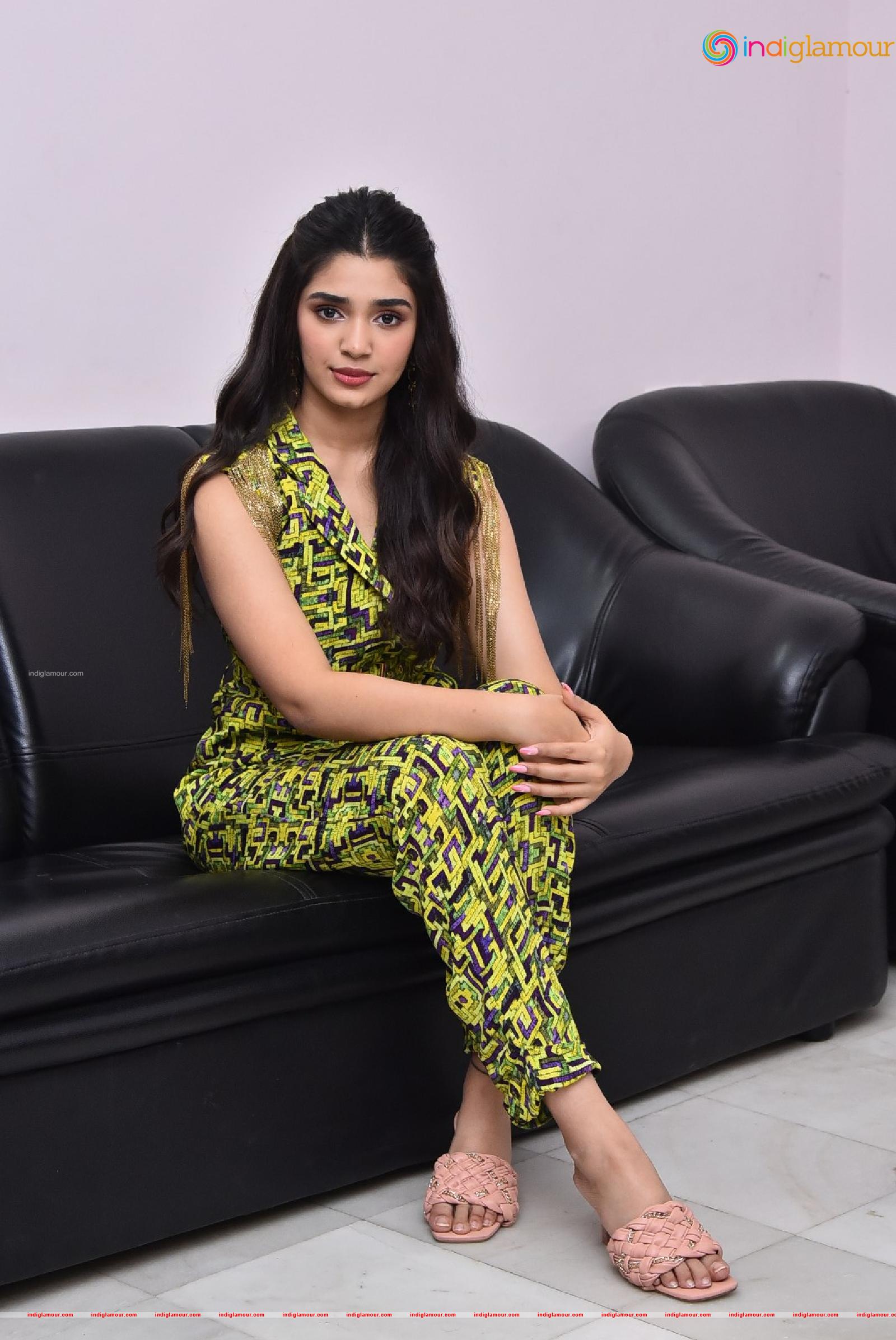 Krithi Shetty Actress hd photo