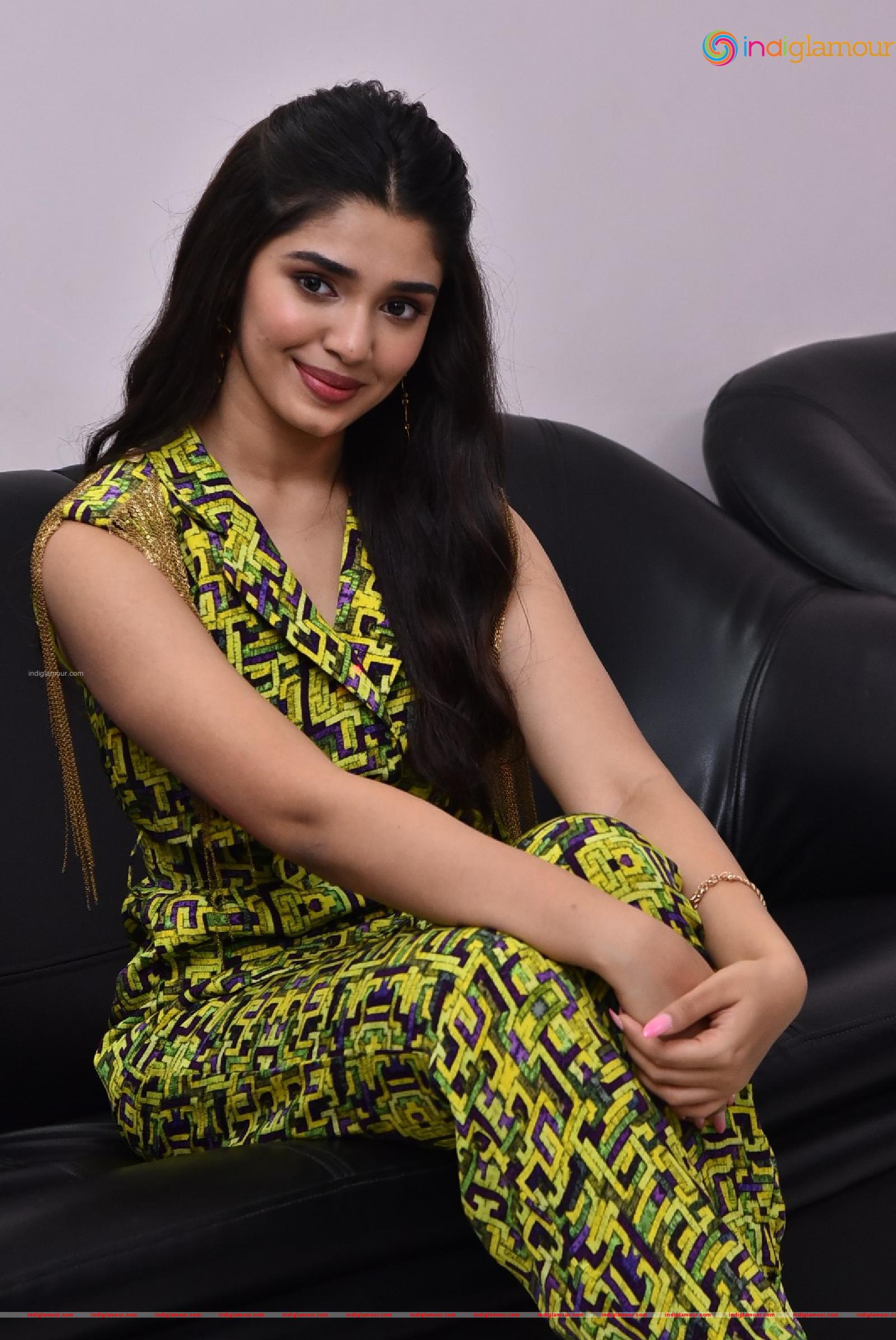 Krithi Shetty Actress hd photo