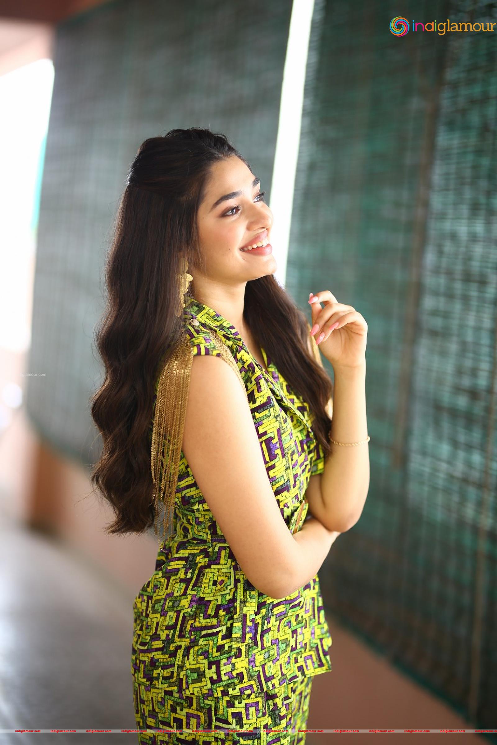 Krithi Shetty Actress hd photo