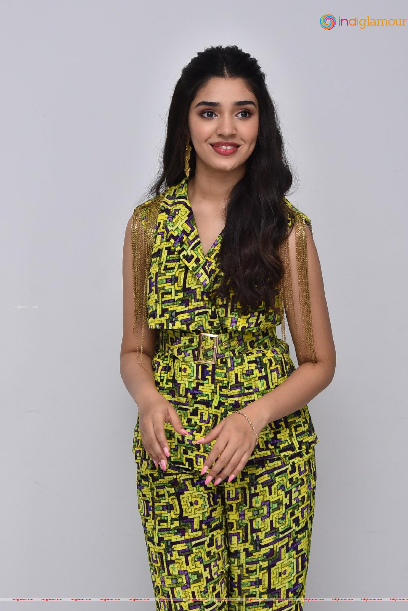 Krithi Shetty Actress hd photo
