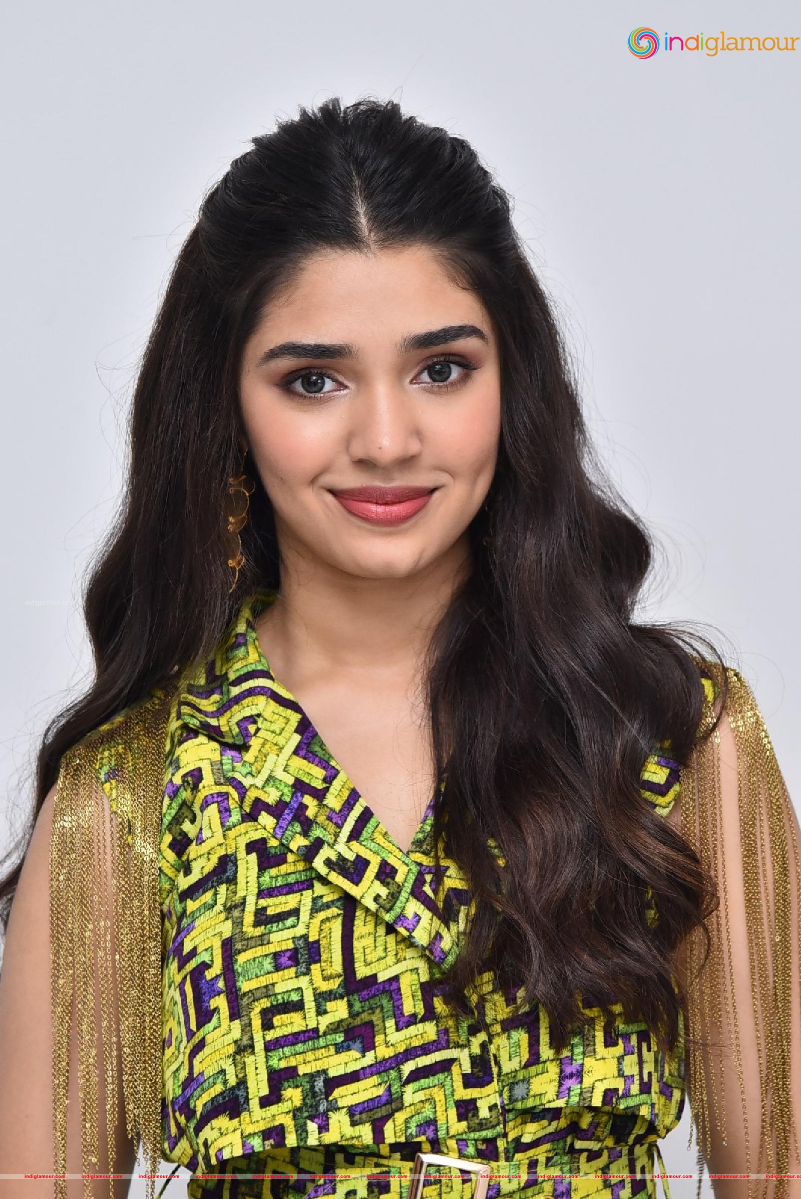 Krithi Shetty Actress hd photo