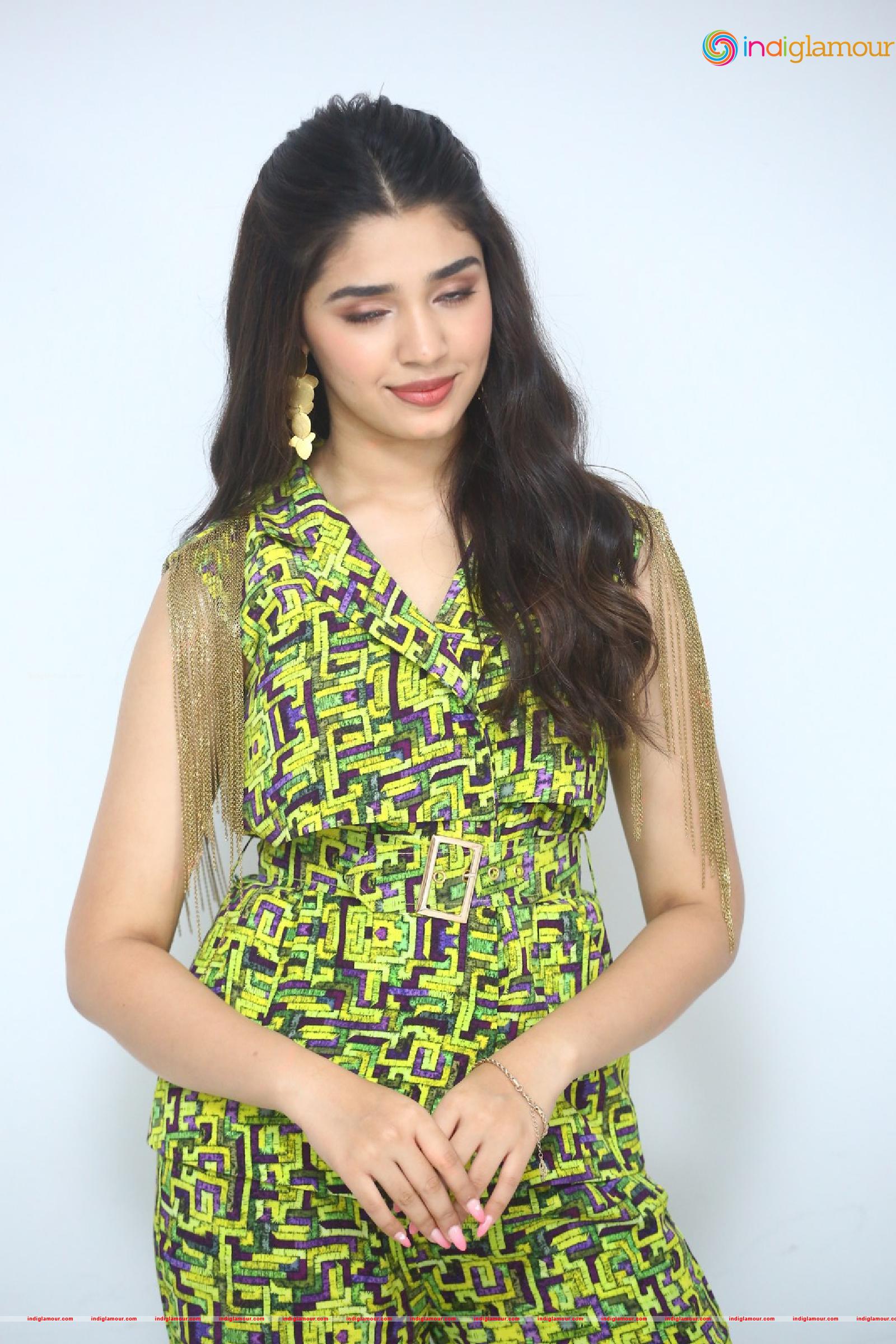Krithi Shetty Actress hd photo