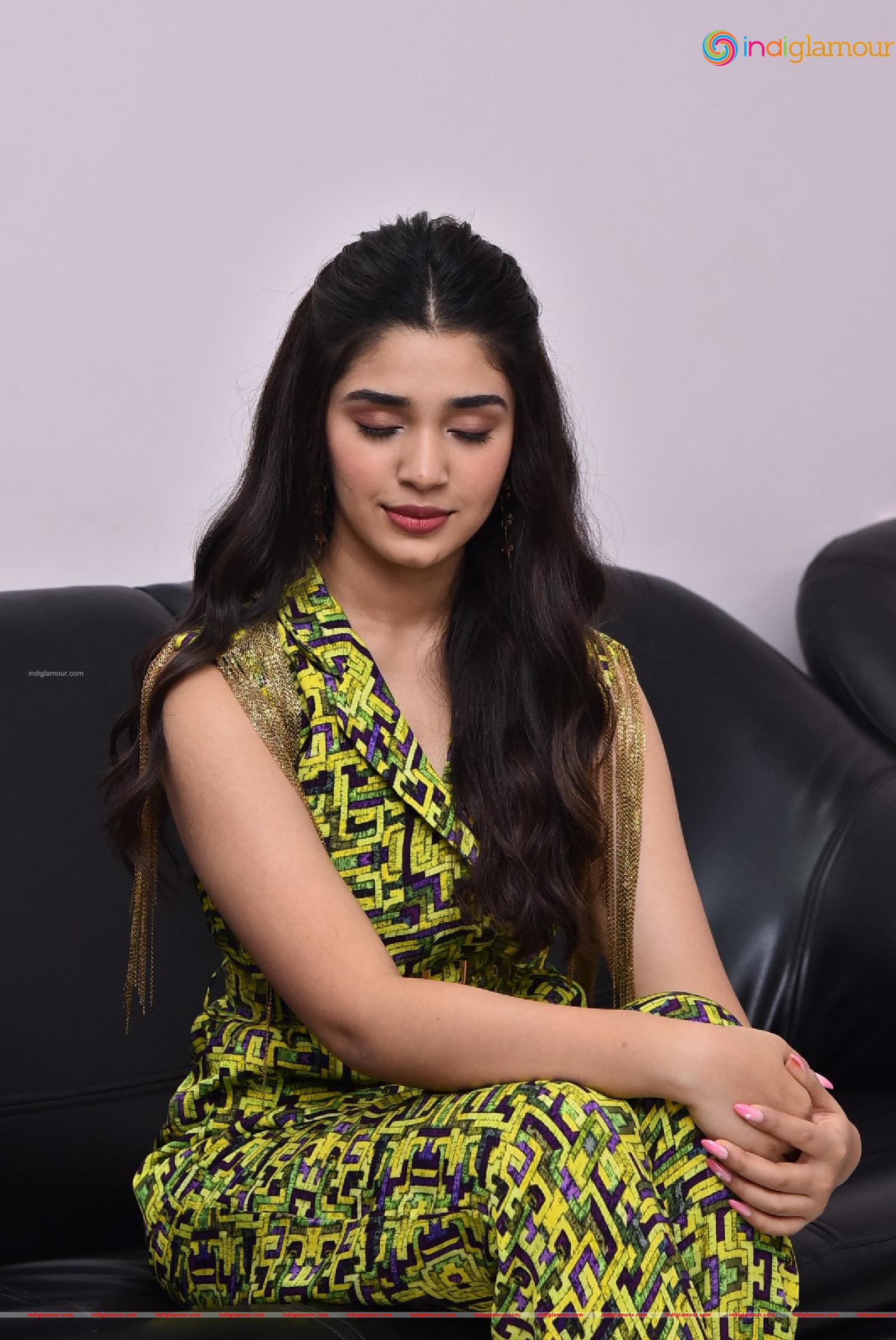 Krithi Shetty Actress hd photo